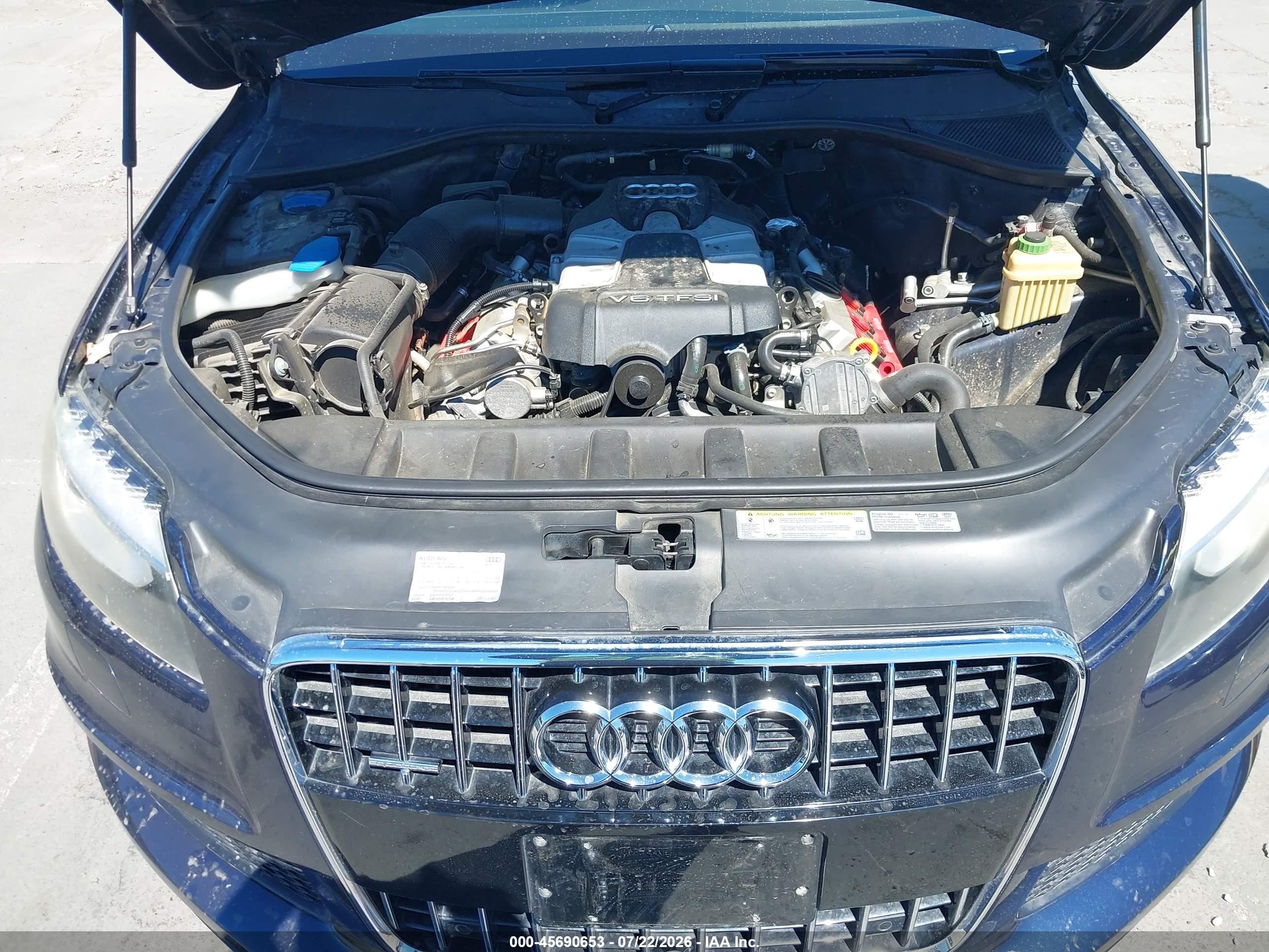 2014 Audi Q7 3.0t S Line Prestige Blue vin: WA1DGAFE9ED004483