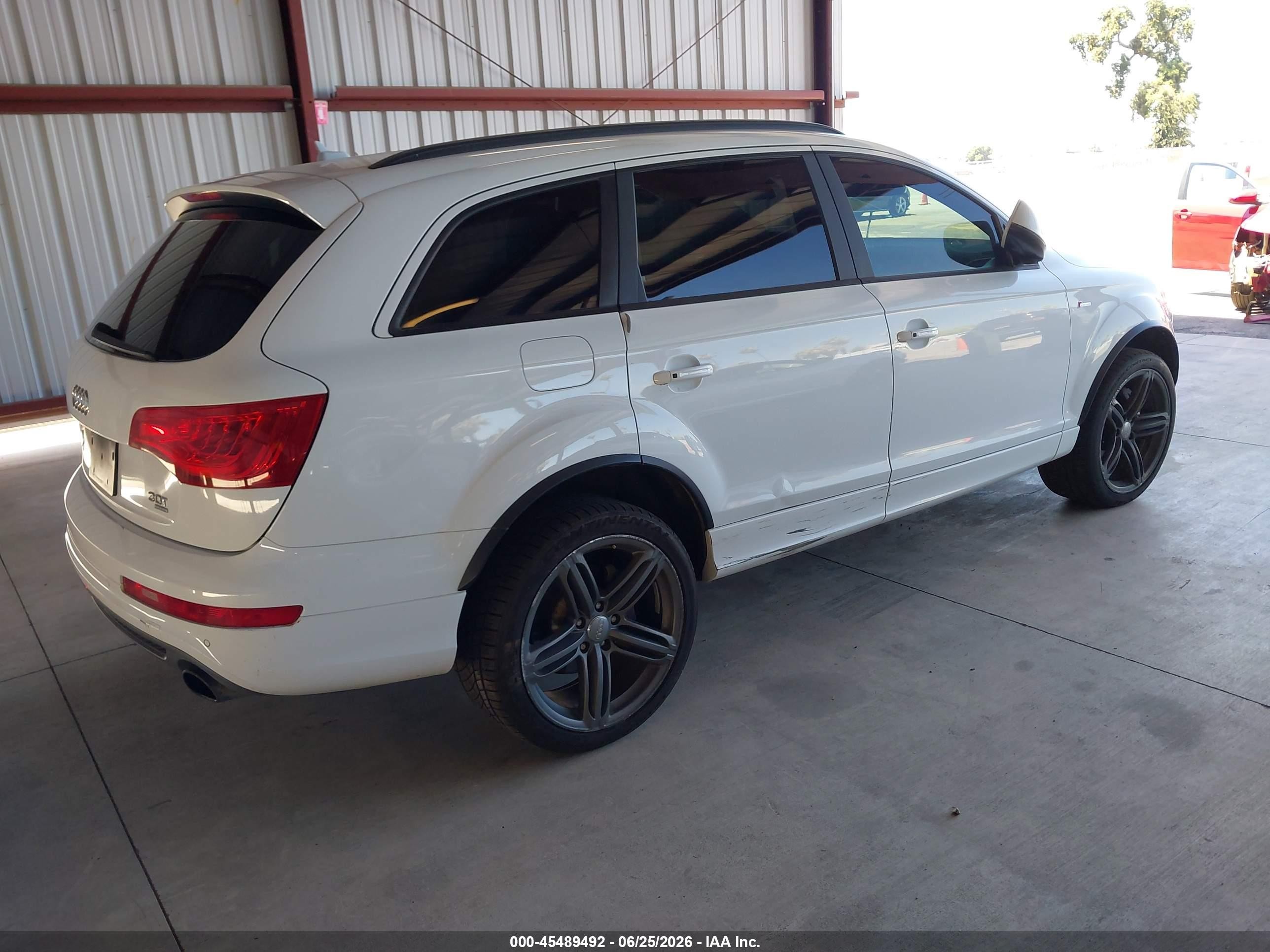 2014 Audi Q7 3.0t S Line Prestige White vin: WA1DGAFE9ED012051