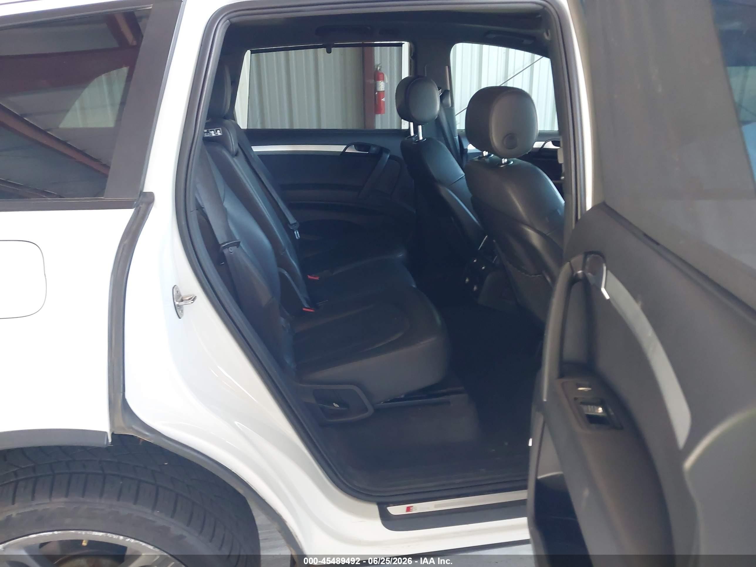 2014 Audi Q7 3.0t S Line Prestige White vin: WA1DGAFE9ED012051