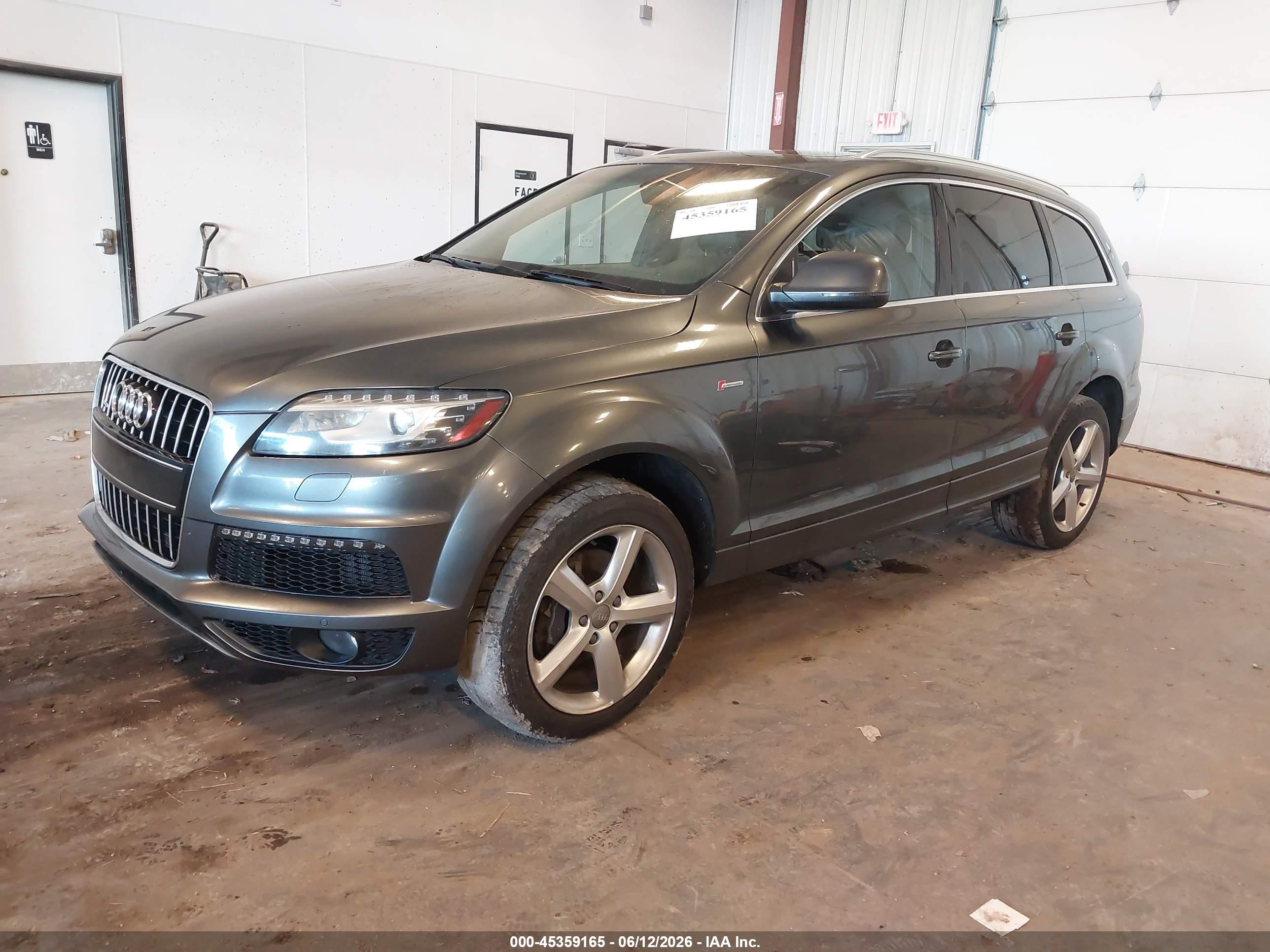 2014 Audi Q7 3.0t S Line Prestige Gray vin: WA1DGAFE9ED018402