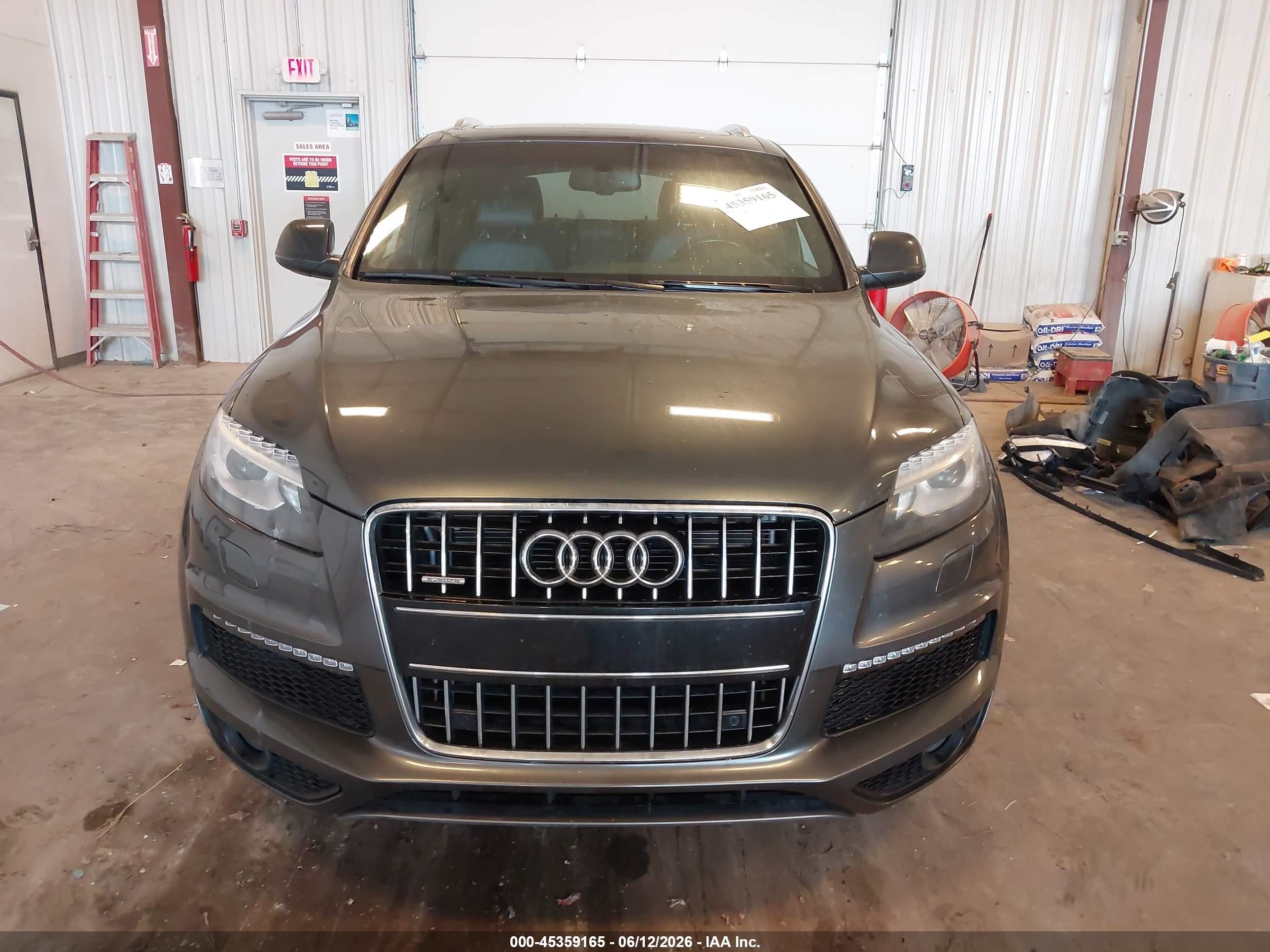 2014 Audi Q7 3.0t S Line Prestige Gray vin: WA1DGAFE9ED018402