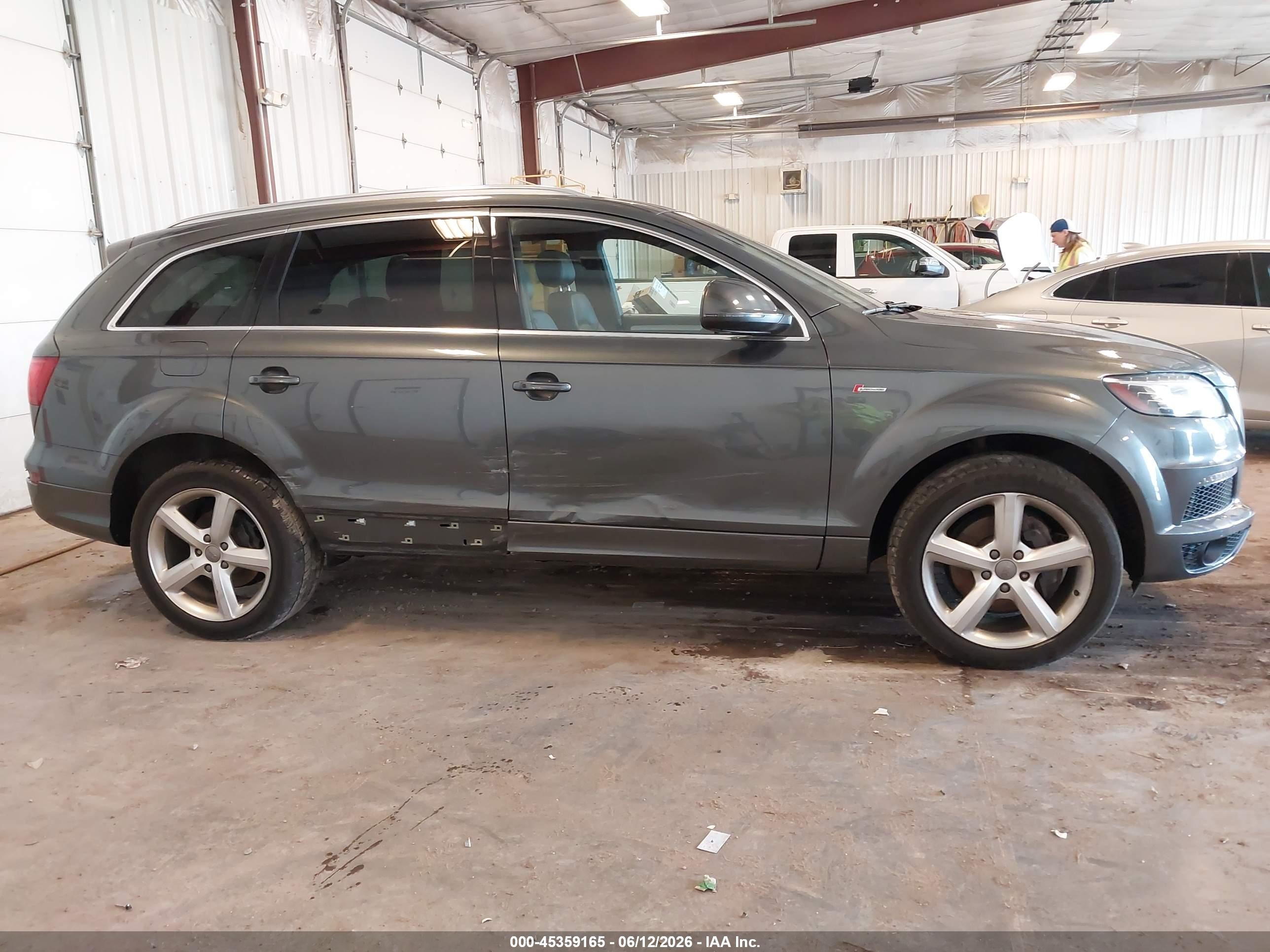 2014 Audi Q7 3.0t S Line Prestige Gray vin: WA1DGAFE9ED018402