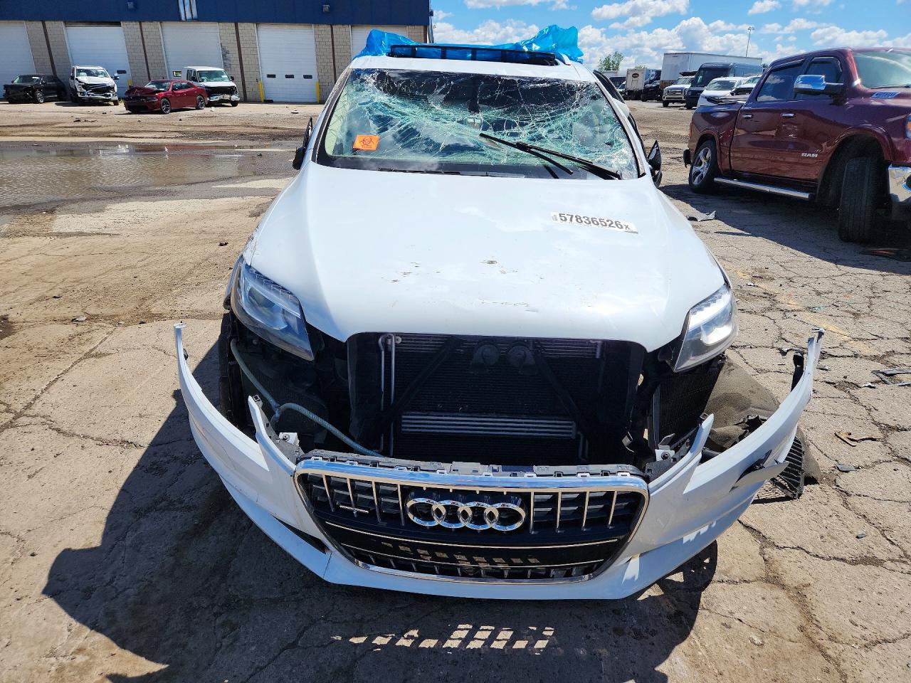 2015 Audi Q7 Prestige Белый vin: WA1DGAFE9FD018109