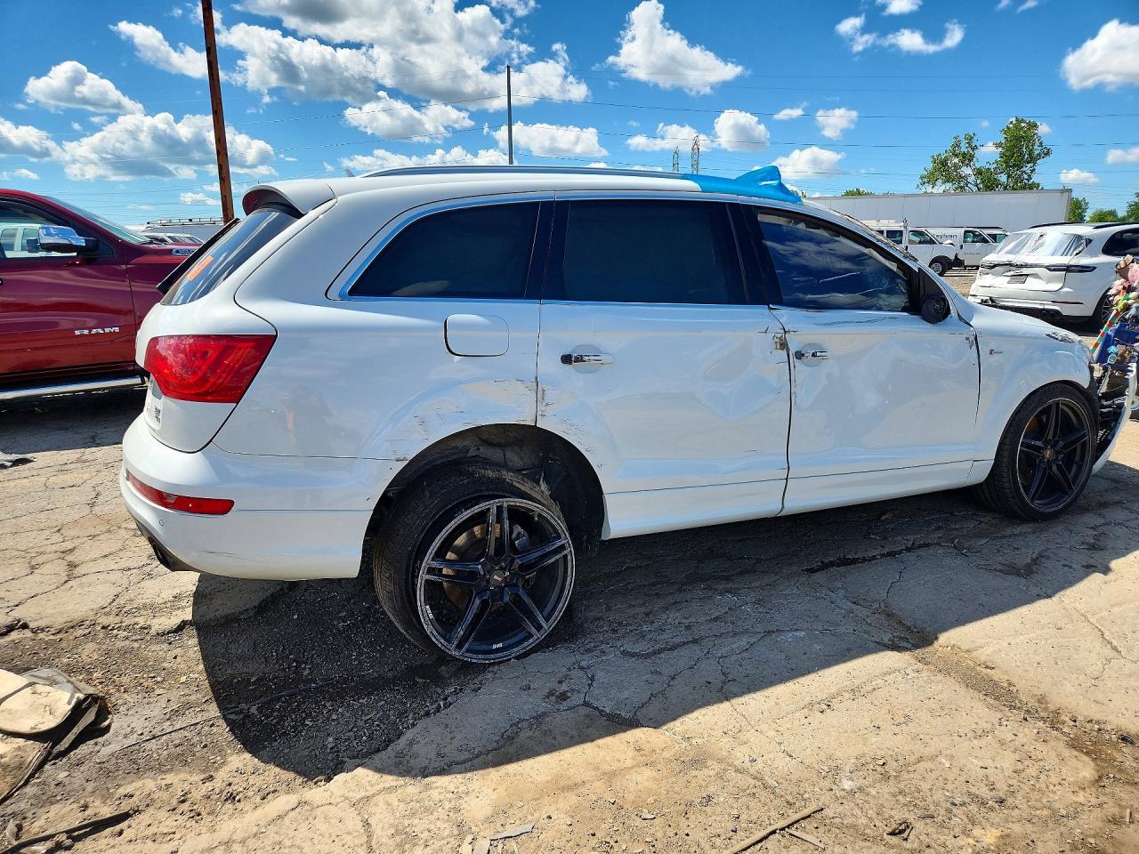 2015 Audi Q7 Prestige Белый vin: WA1DGAFE9FD018109