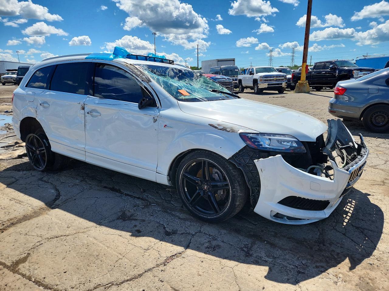 2015 Audi Q7 Prestige Белый vin: WA1DGAFE9FD018109