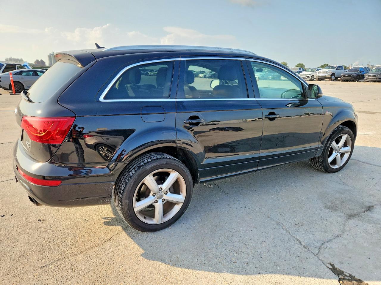 2015 Audi Q7 Prestige Black vin: WA1DGAFEXFD023724