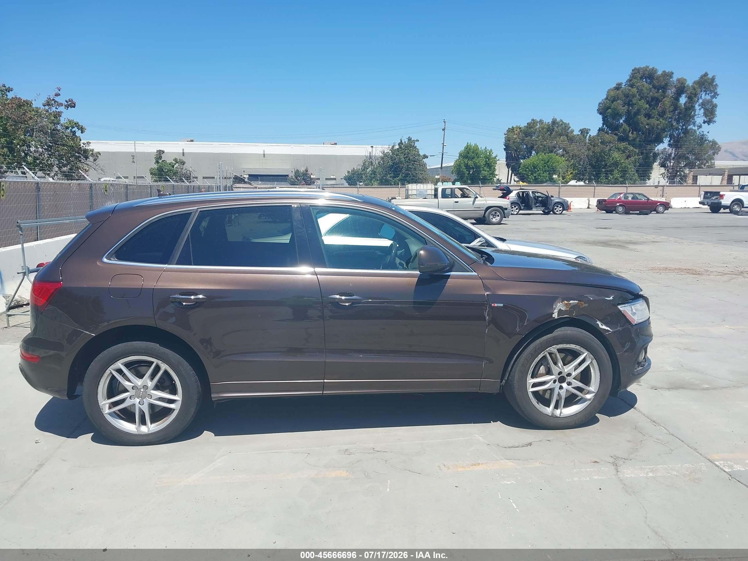 2015 Audi Q5 3.0t Premium Plus Brown vin: WA1DGAFP1FA012338