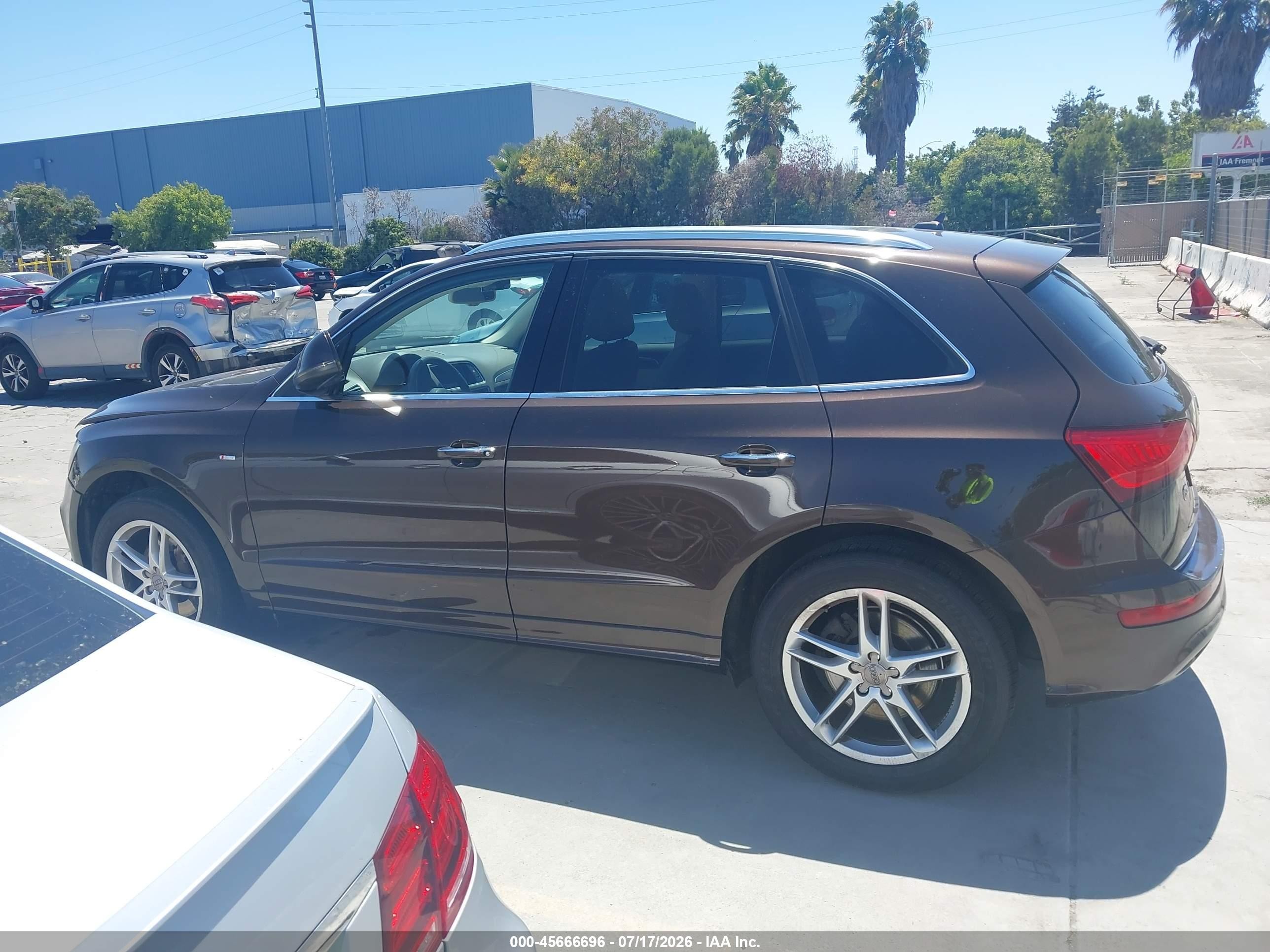 2015 Audi Q5 3.0t Premium Plus Brown vin: WA1DGAFP1FA012338