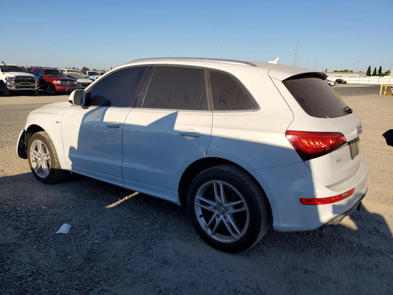 2015 Audi Q5 Premium Plus White vin: WA1DGAFP1FA079988