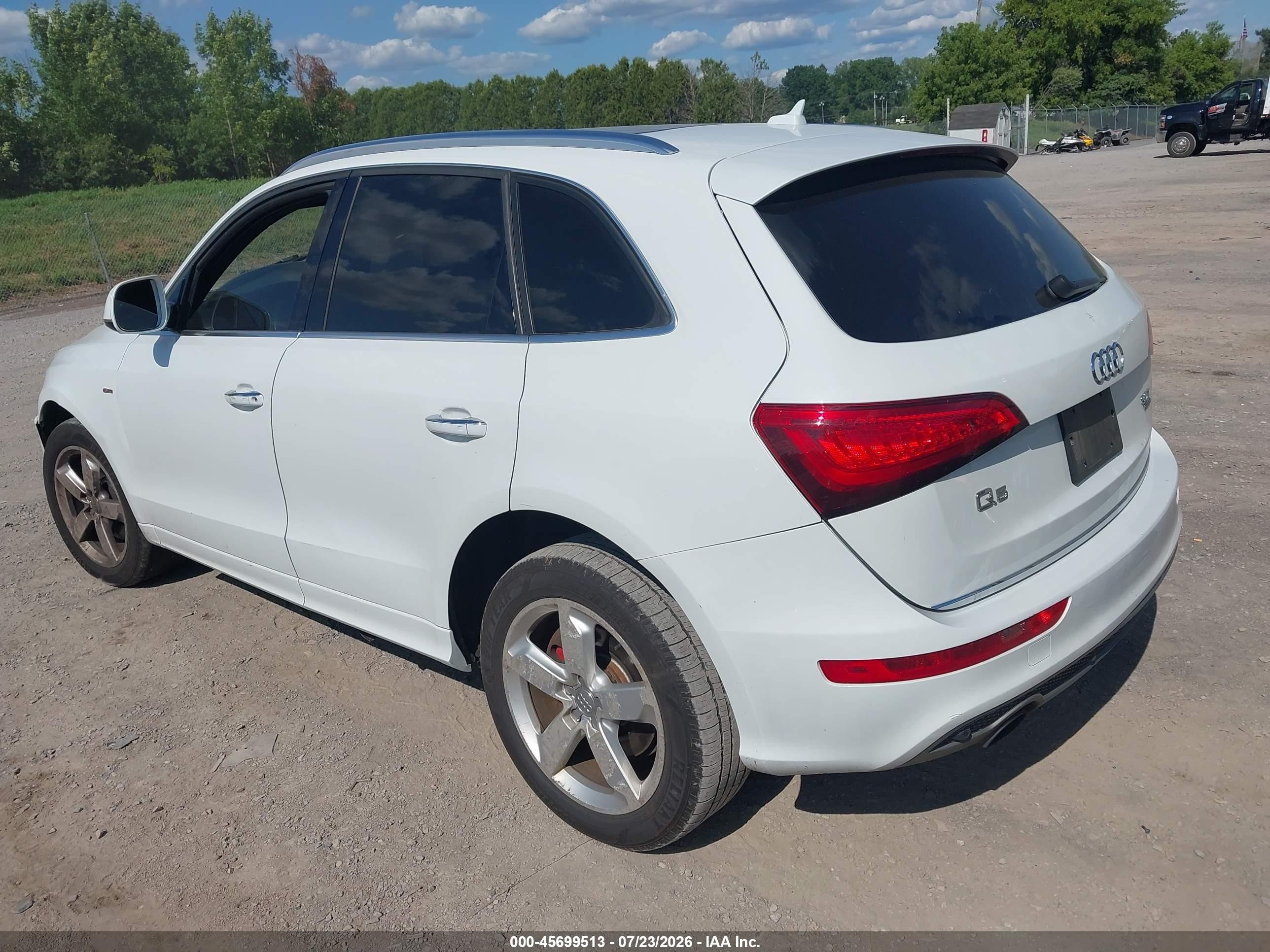 2015 Audi Q5 3.0t Premium Plus Белый vin: WA1DGAFP2FA067140