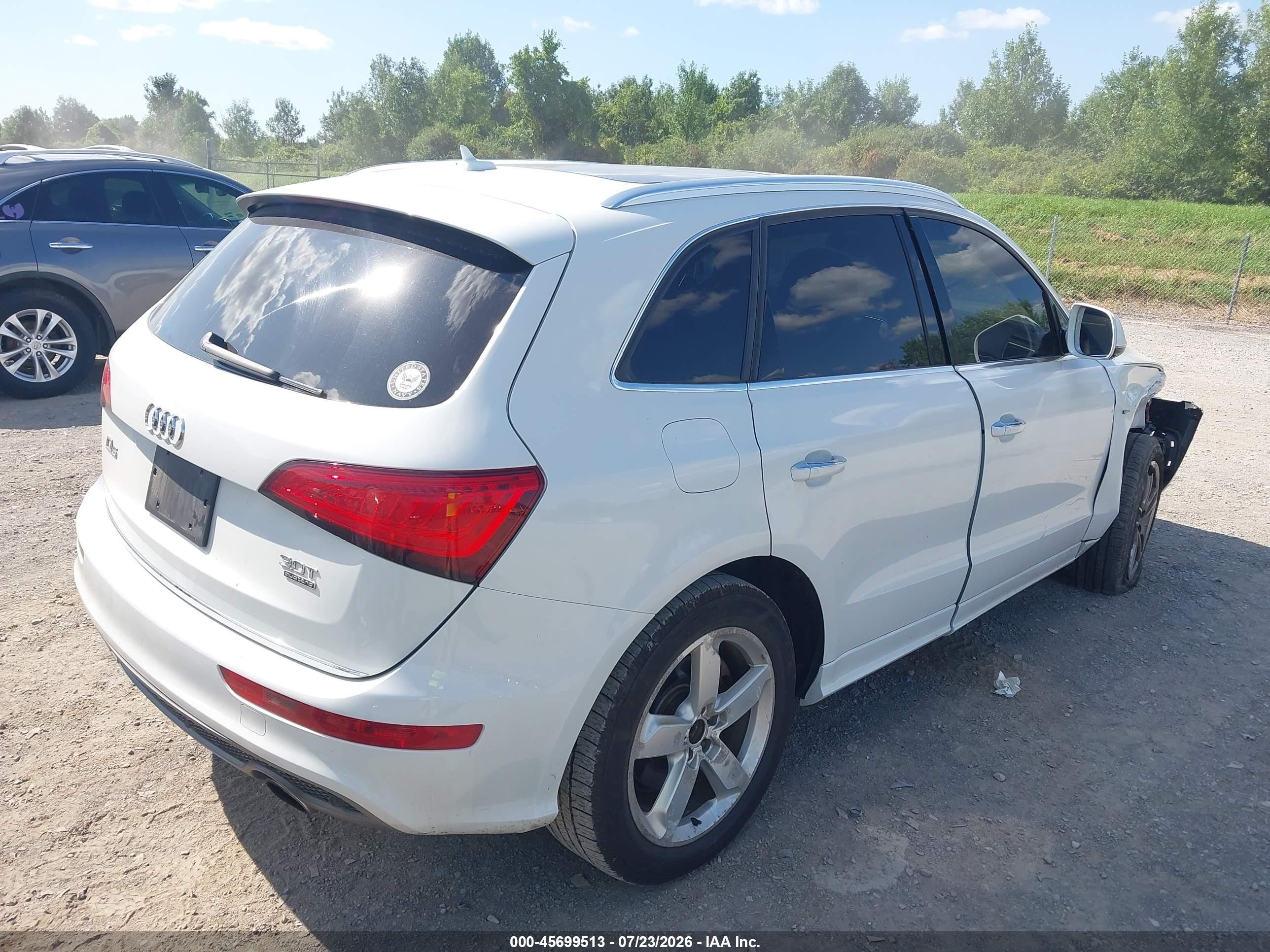 2015 Audi Q5 3.0t Premium Plus Белый vin: WA1DGAFP2FA067140