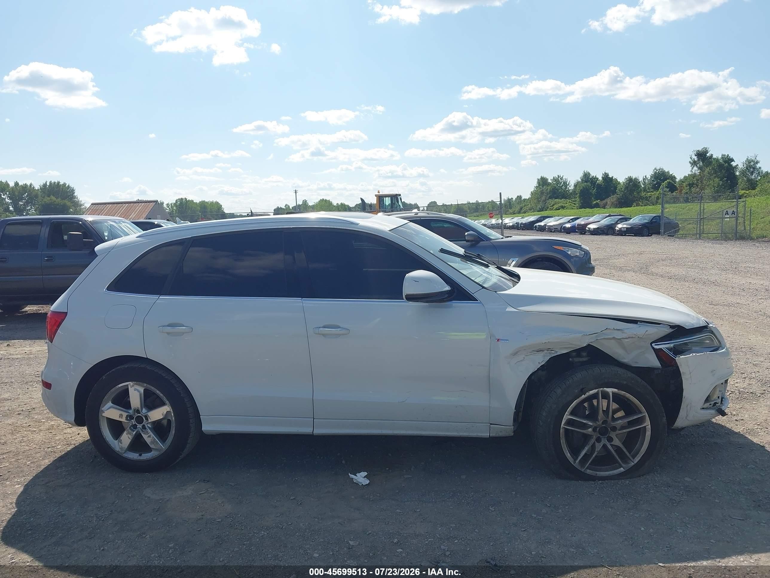 2015 Audi Q5 3.0t Premium Plus Белый vin: WA1DGAFP2FA067140
