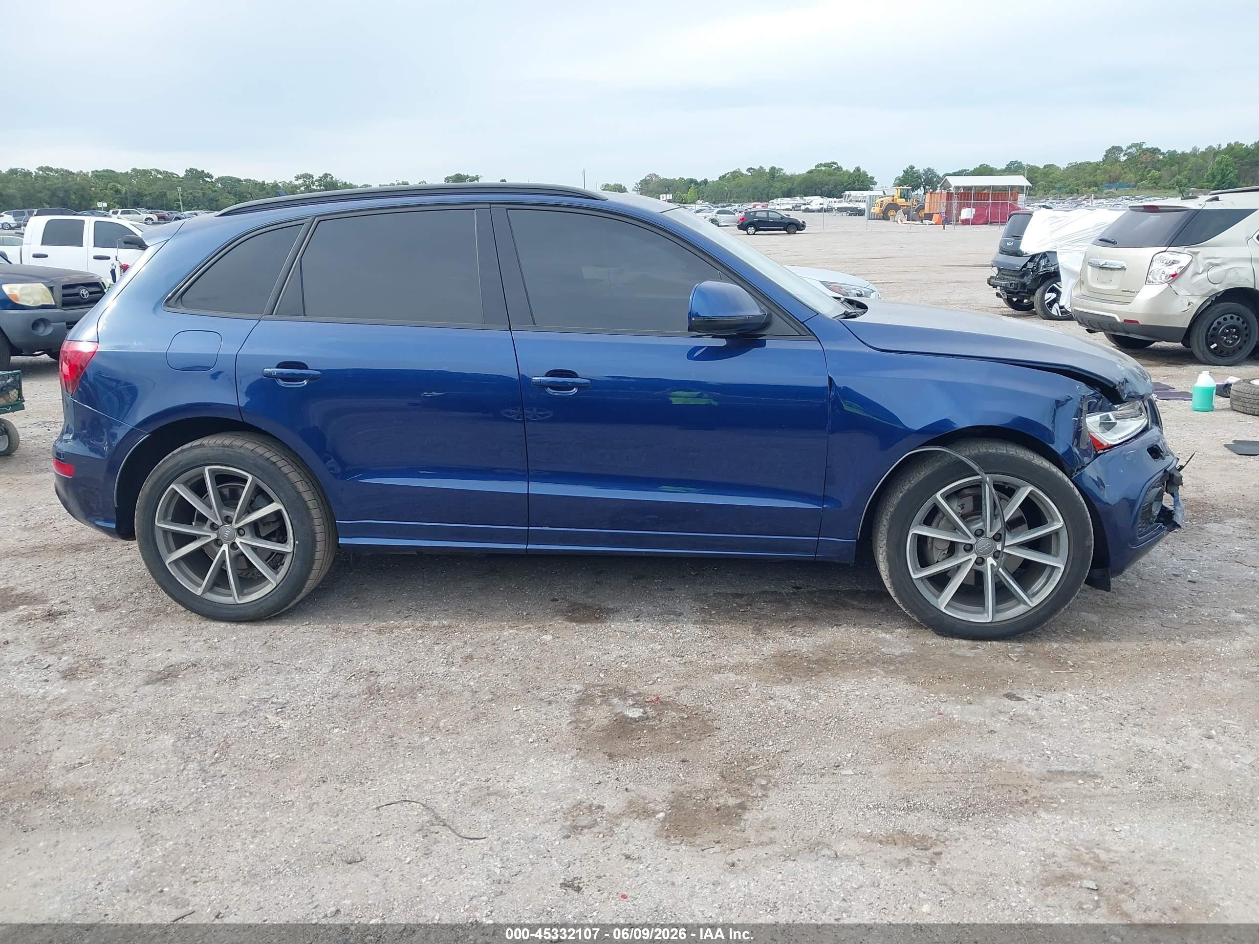 2015 Audi Q5 3.0t Premium Plus Dark Blue vin: WA1DGAFP3FA052310