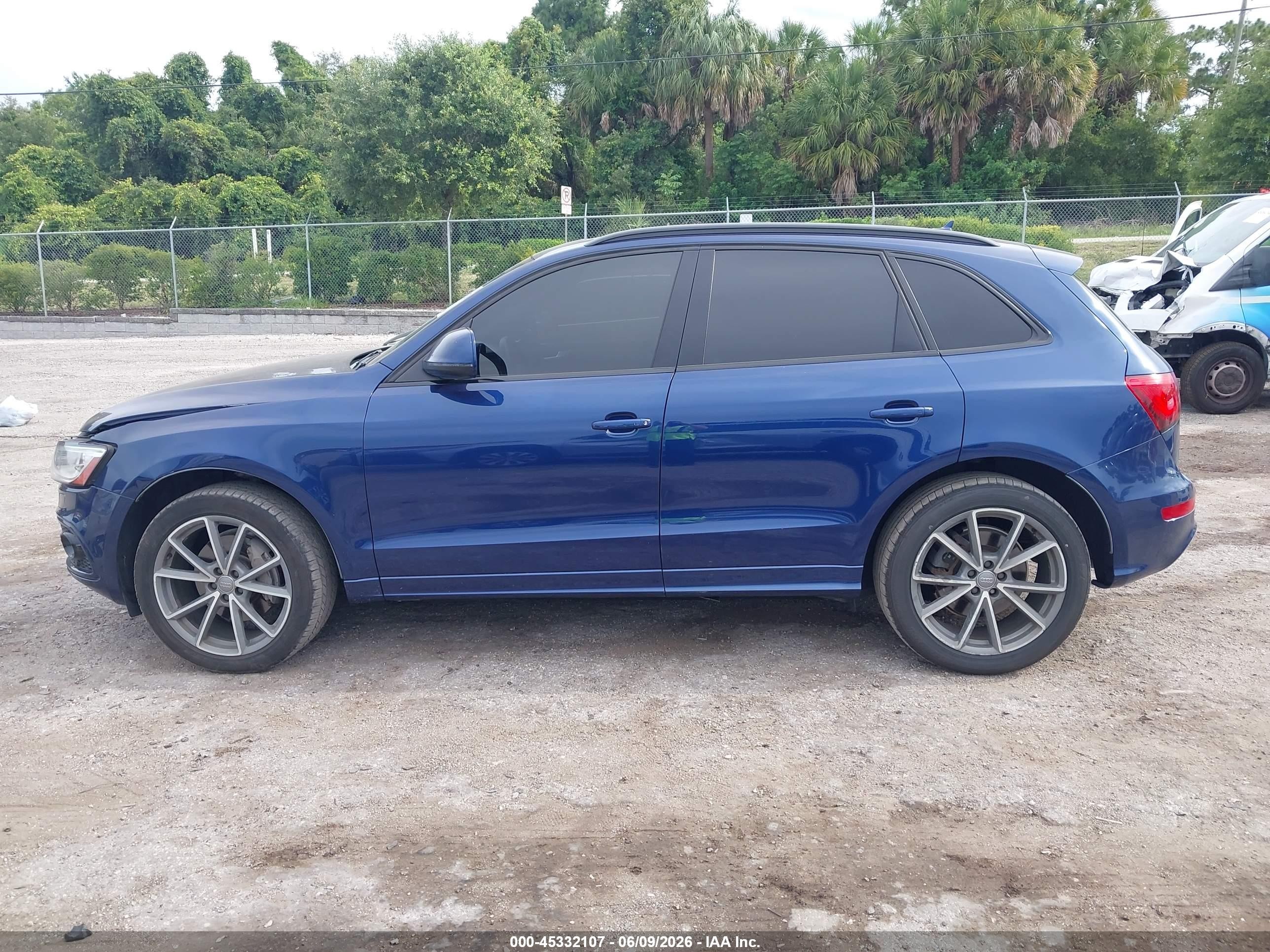 2015 Audi Q5 3.0t Premium Plus Dark Blue vin: WA1DGAFP3FA052310