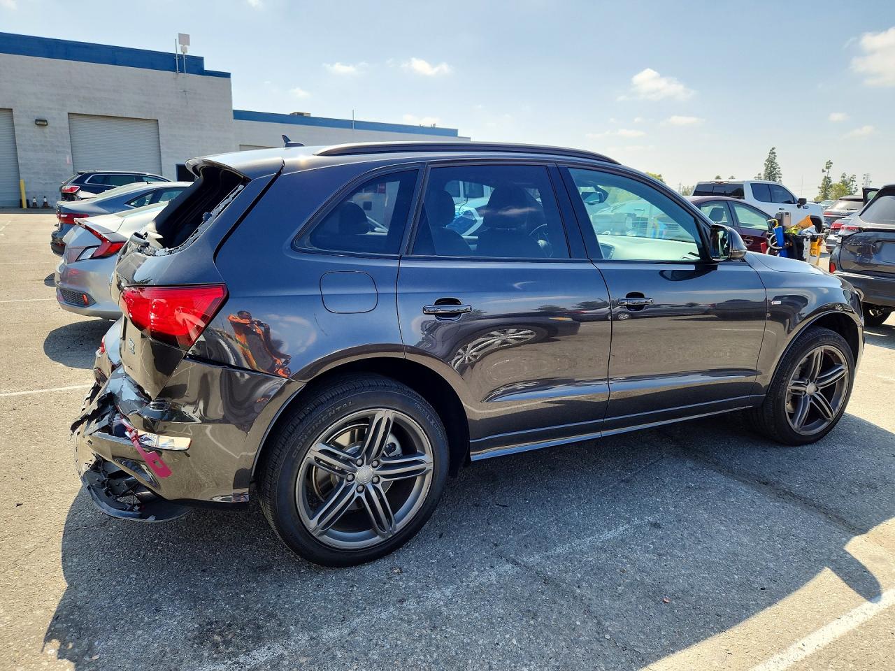2014 Audi Q5 Premium Plus Gray vin: WA1DGAFP5EA050394