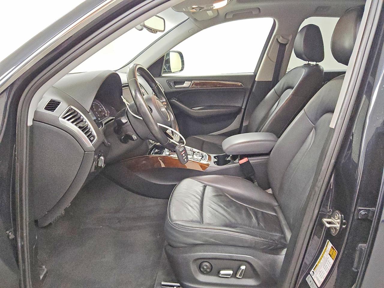 2015 Audi Q5 Premium Plus Blue vin: WA1DGAFP5FA094896