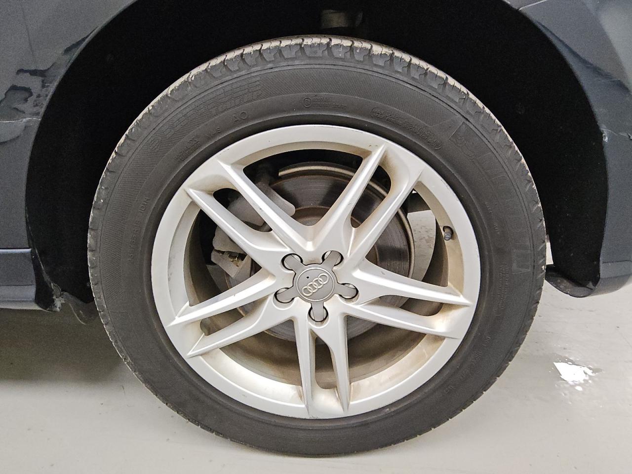 2015 Audi Q5 Premium Plus Blue vin: WA1DGAFP5FA094896 Damage: Left Rear Wheel, Curb Rash, 2 To 3 Inches
