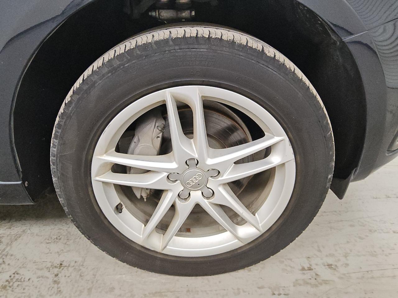 2015 Audi Q5 Premium Plus Blue vin: WA1DGAFP5FA094896 Damage: Right Front Wheel, Curb Rash, 3 To 4 Inches