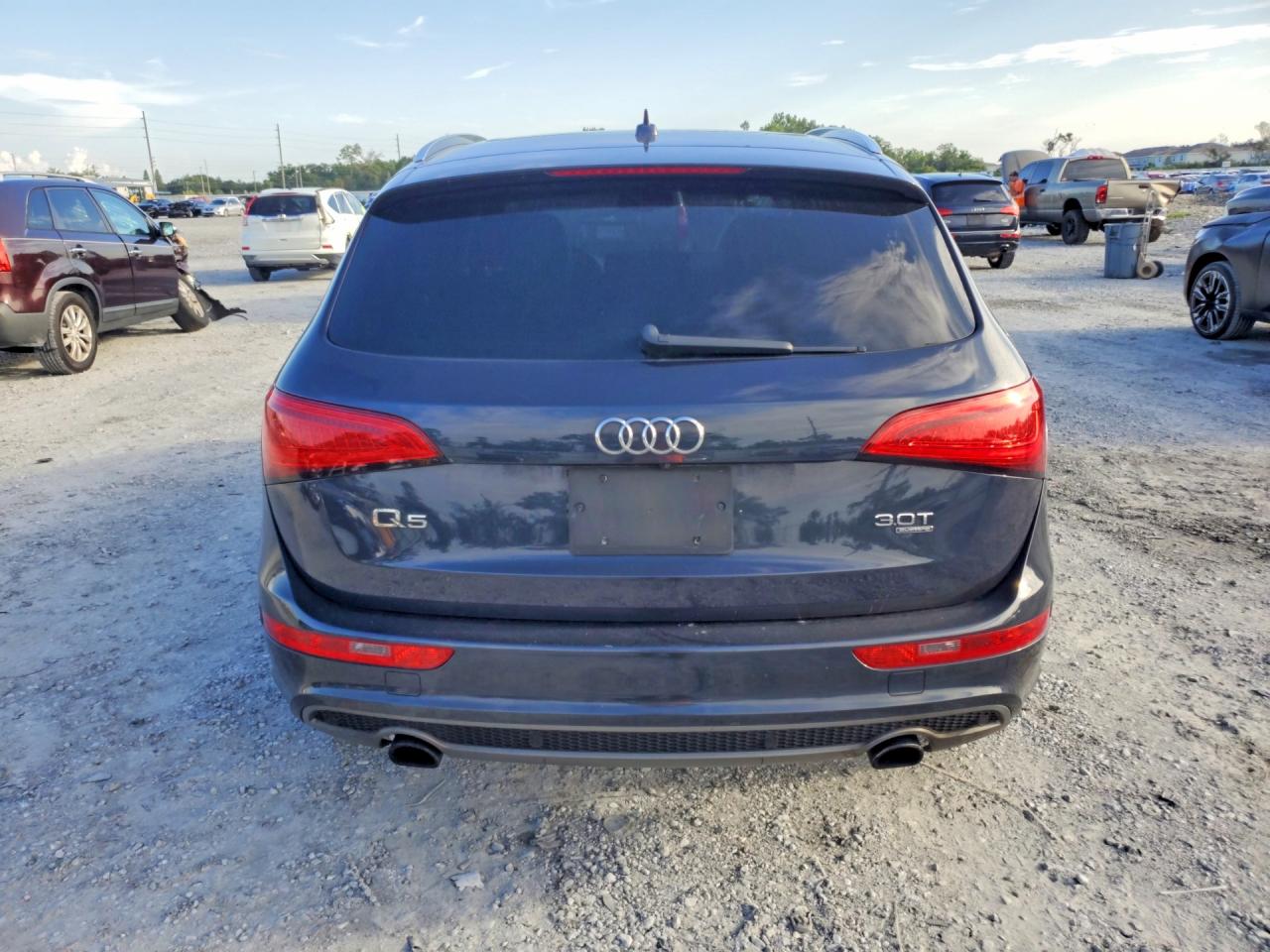 2014 Audi Q5 Premium Plus Charcoal vin: WA1DGAFP6EA123997