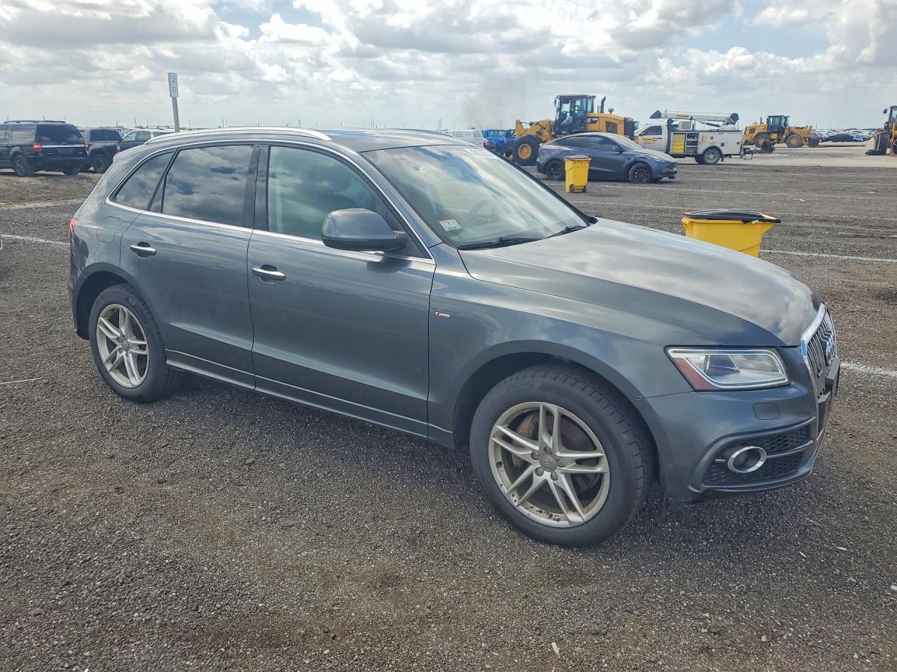 2015 Audi Q5 Premium Plus Серый vin: WA1DGAFP6FA054231