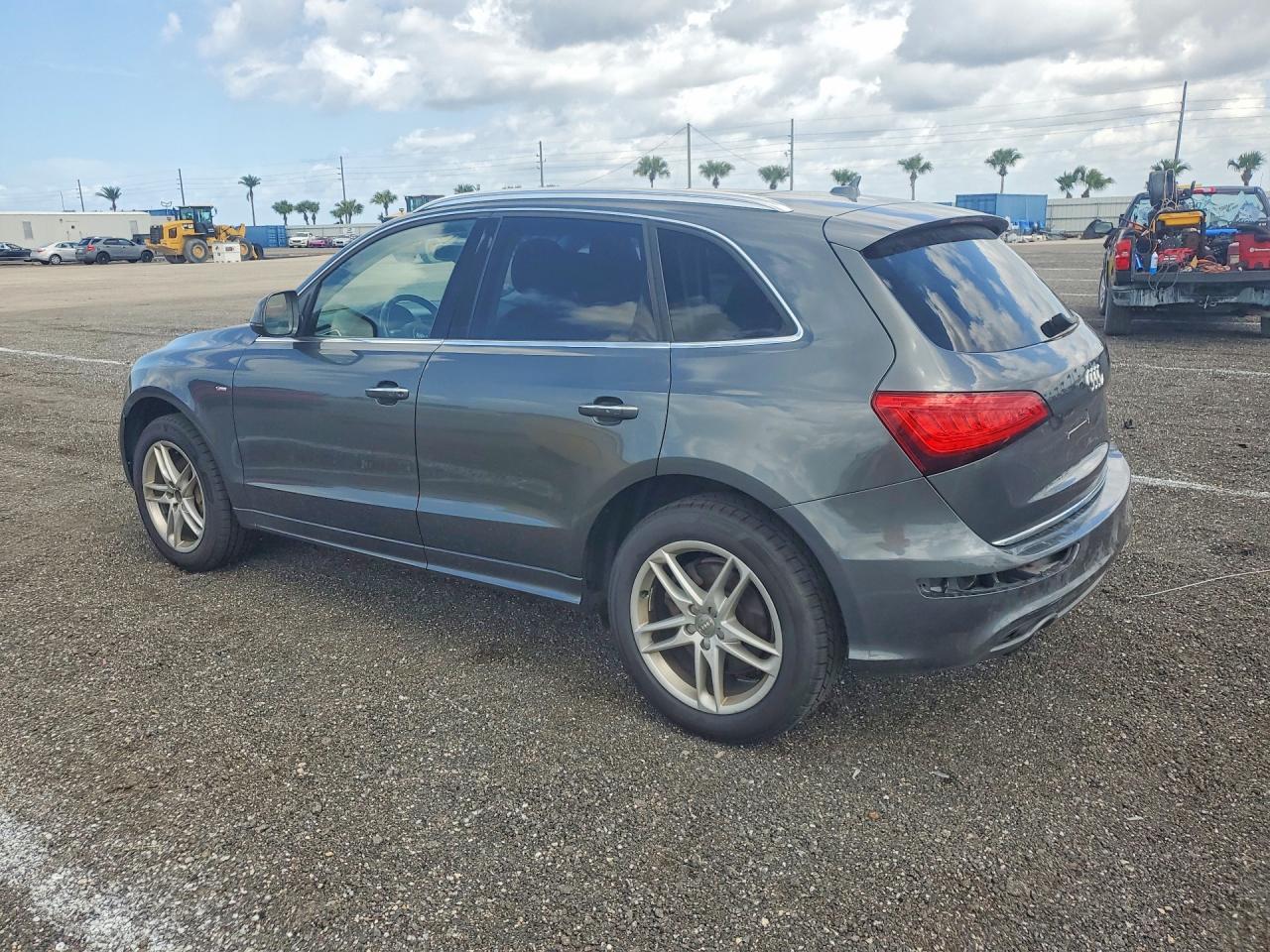 2015 Audi Q5 Premium Plus Серый vin: WA1DGAFP6FA054231