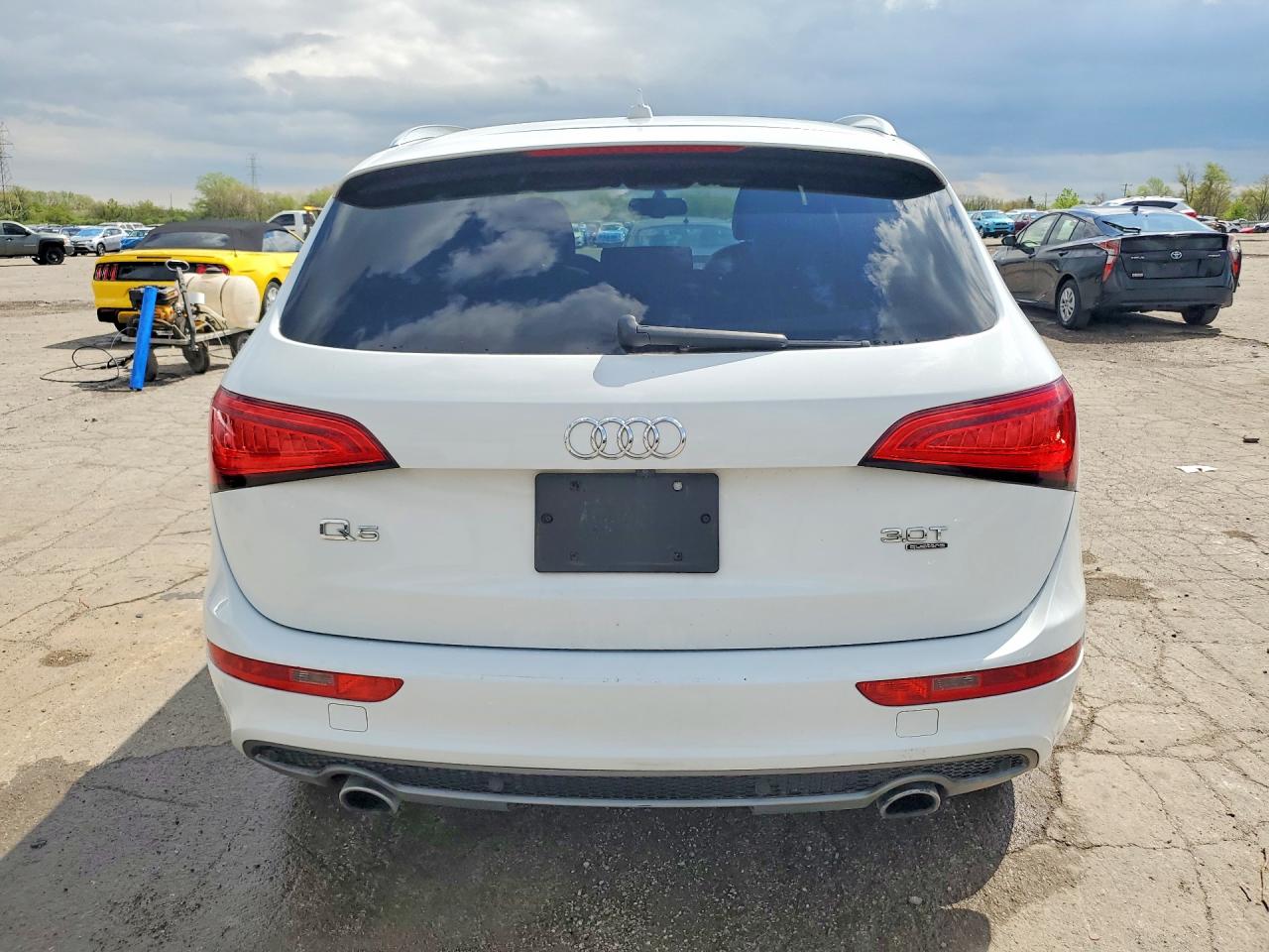 2014 Audi Q5 Premium Plus White vin: WA1DGAFP8EA054715