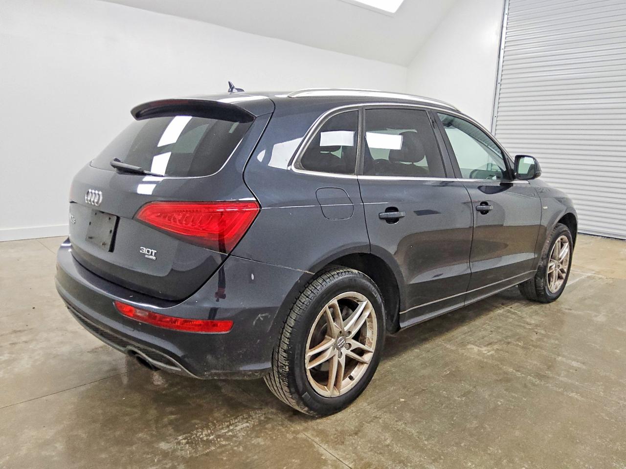 2014 Audi Q5 Premium Plus Blue vin: WA1DGAFP8EA062071