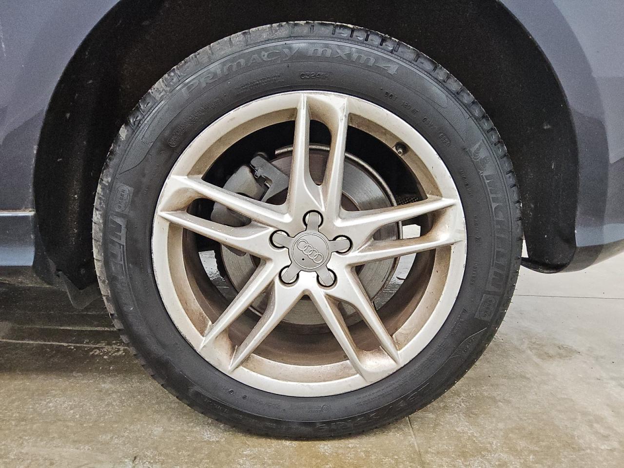 2014 Audi Q5 Premium Plus Blue vin: WA1DGAFP8EA062071 Damage: Left Rear Wheel, Curb Rash, > 12 Inches