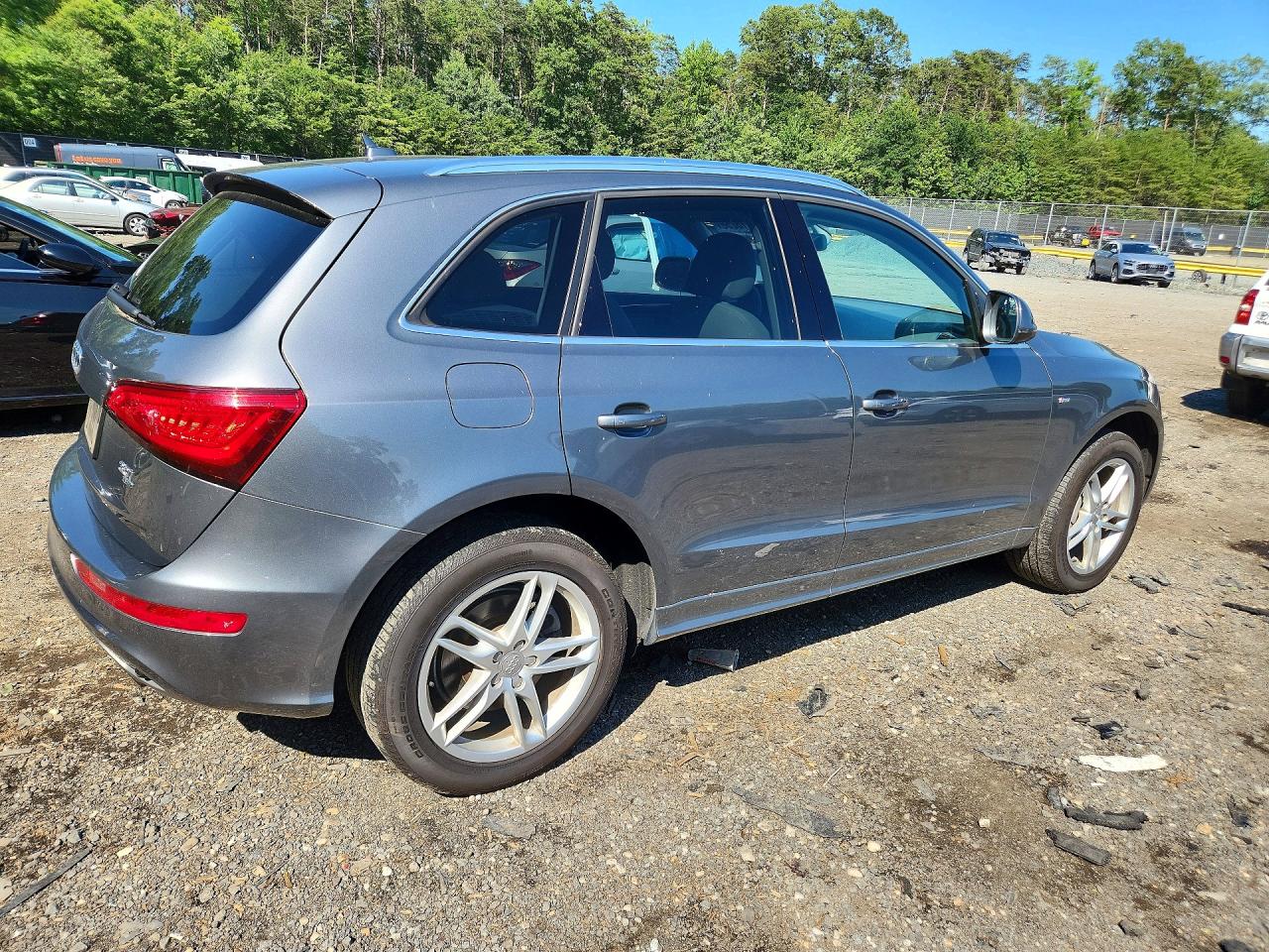 2014 Audi Q5 Premium Plus Gray vin: WA1DGAFPXEA110170