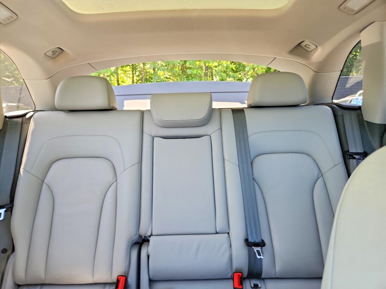 2014 Audi Q5 Premium Plus Gray vin: WA1DGAFPXEA110170