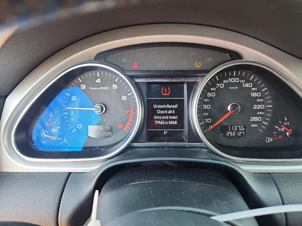 2014 Audi Q7 Prestige Black vin: WA1DGCFE4ED003351