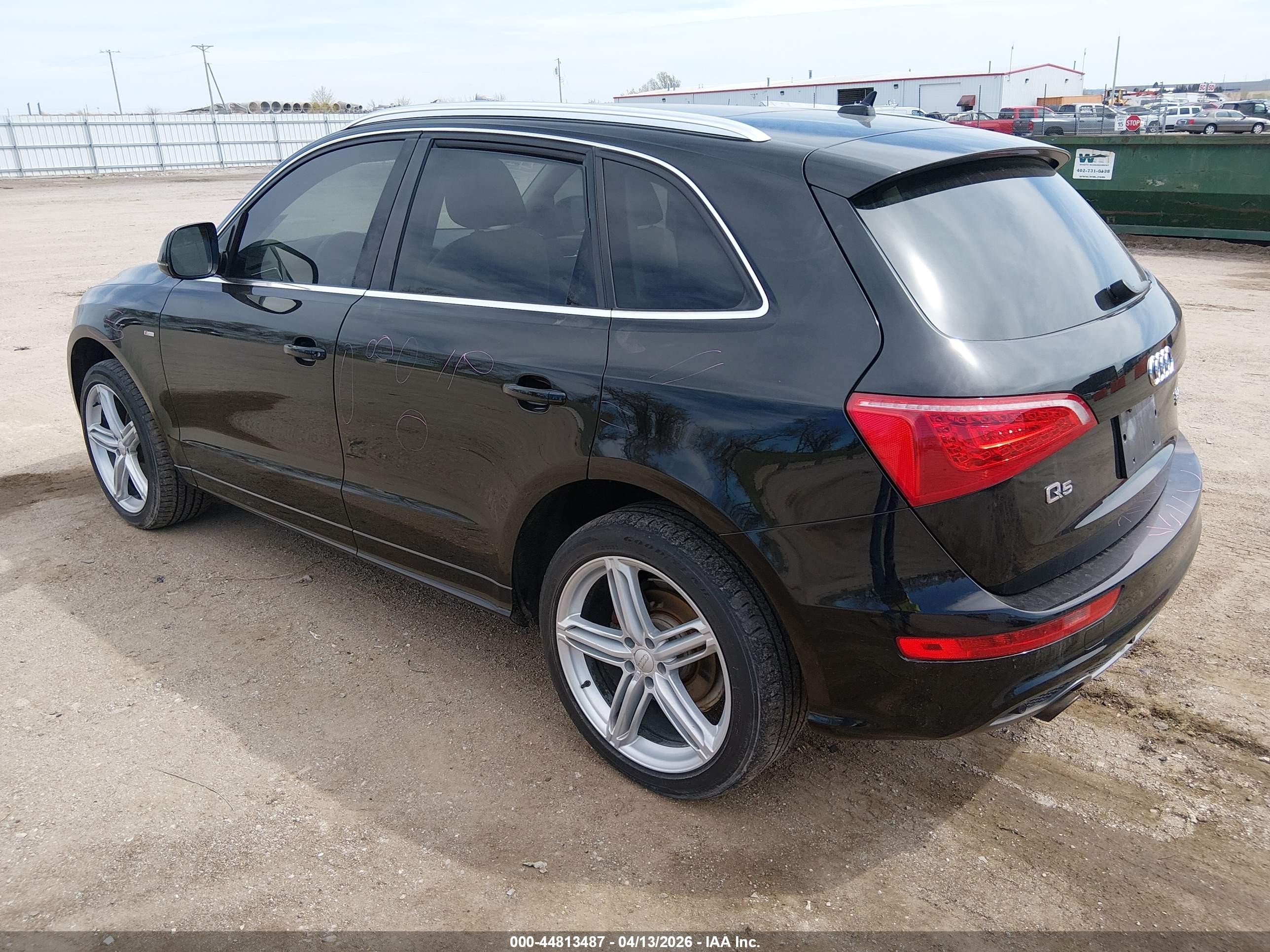 2011 Audi Q5 3.2 Premium Plus Black vin: WA1DKAFP0BA011836