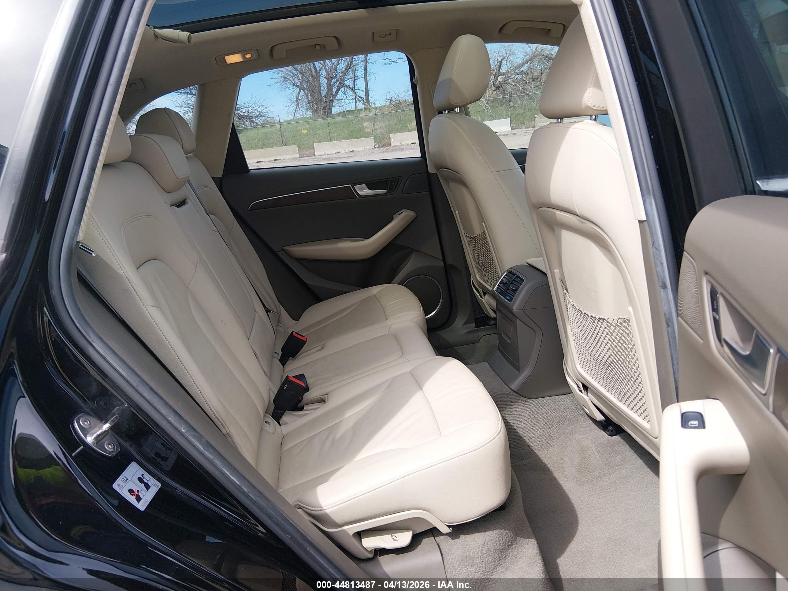 2011 Audi Q5 3.2 Premium Plus Black vin: WA1DKAFP0BA011836