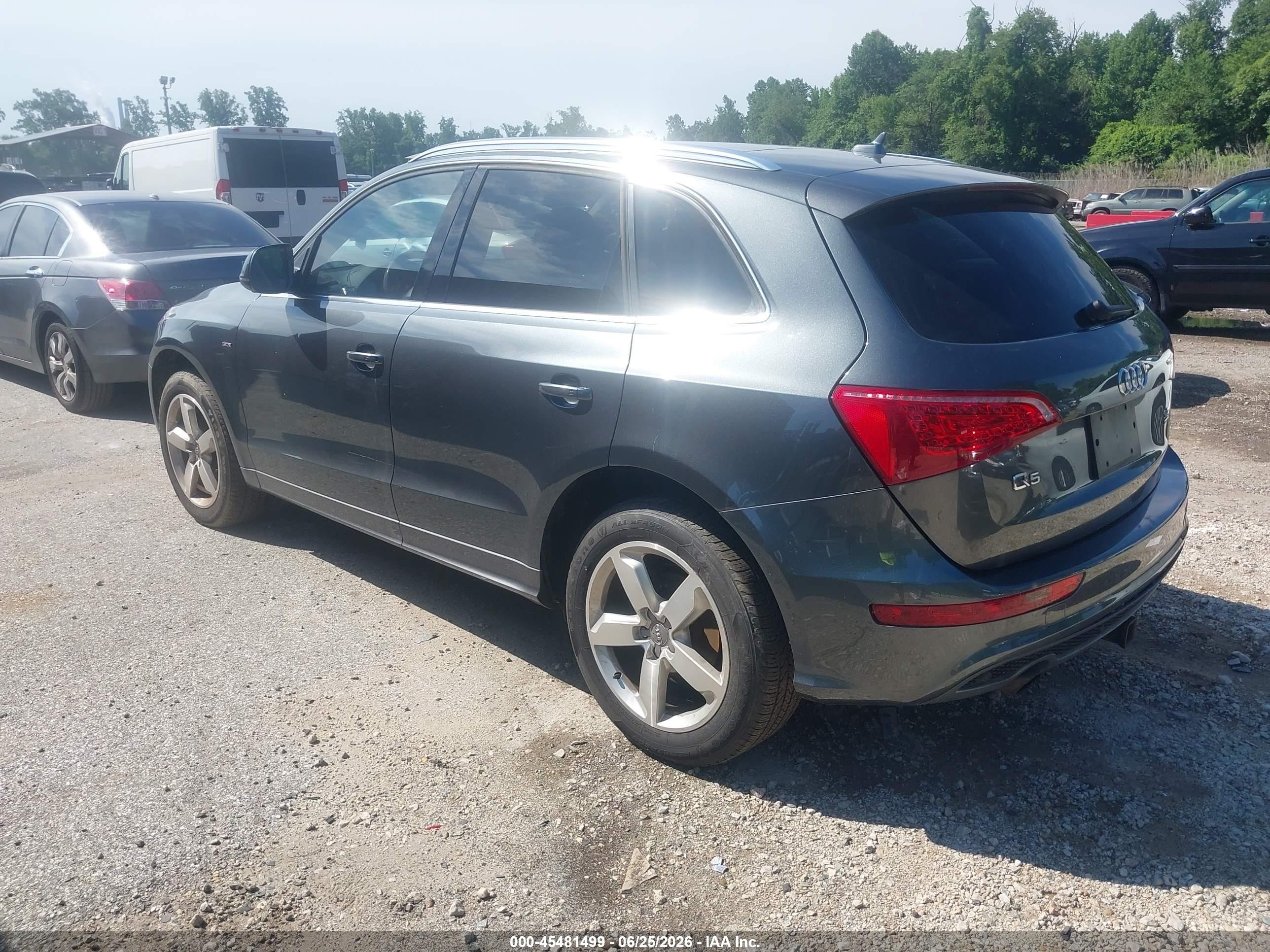 2012 Audi Q5 3.2 Premium Plus Gray vin: WA1DKAFP0CA093455