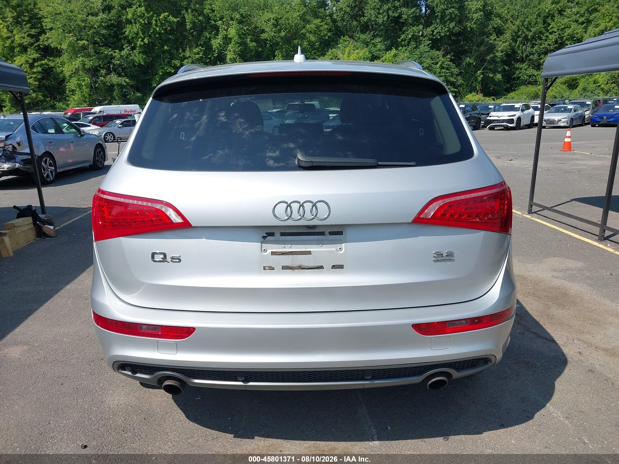 2011 Audi Q5 3.2 Premium Plus Silver vin: WA1DKAFP1BA090367