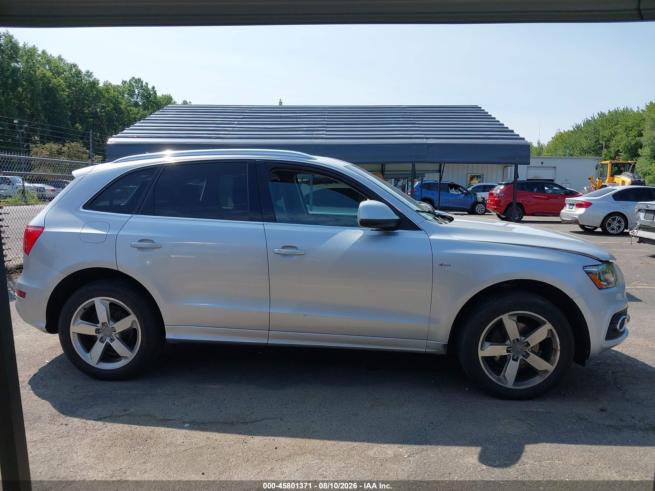 2011 Audi Q5 3.2 Premium Plus Silver vin: WA1DKAFP1BA090367