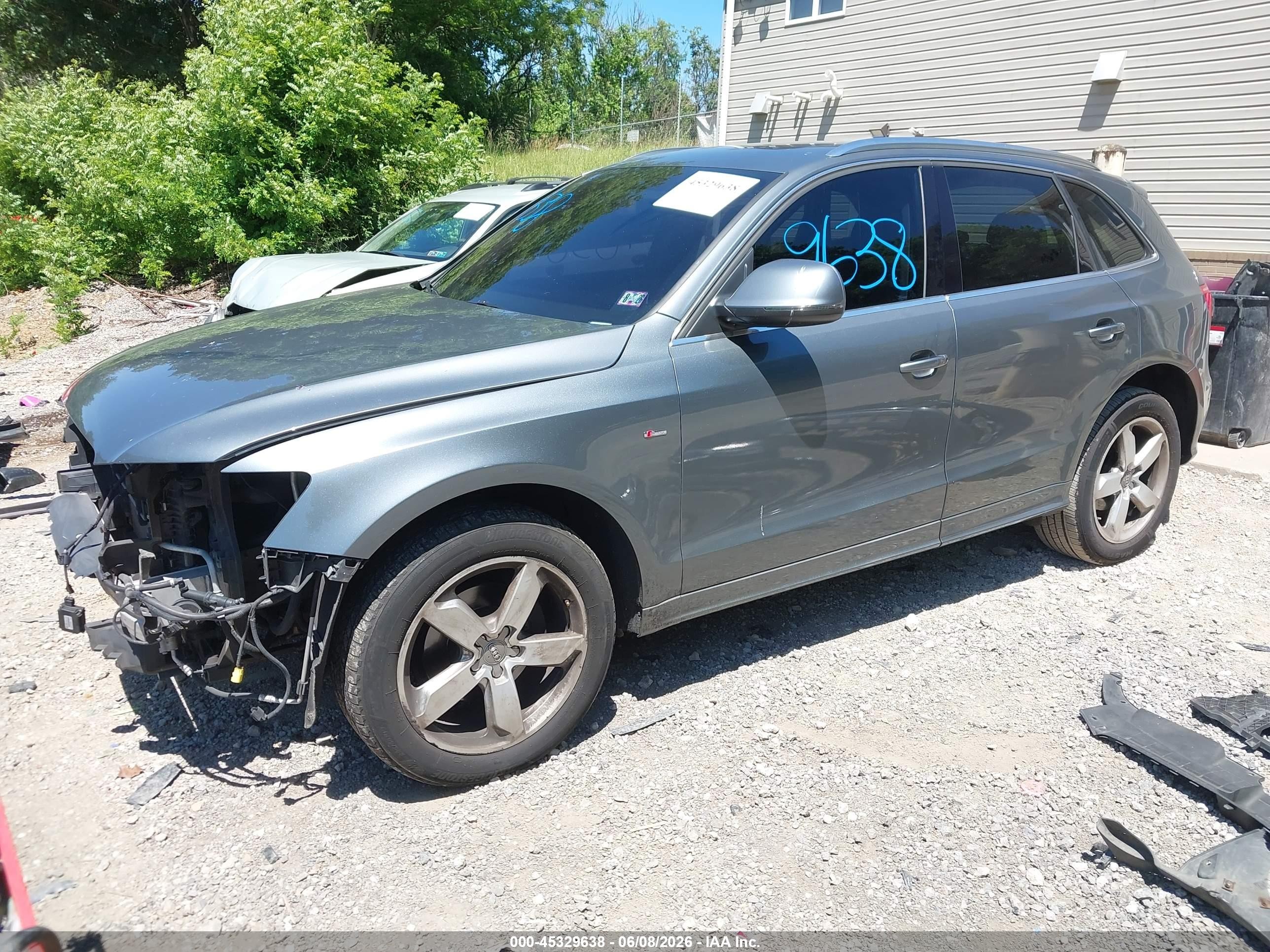2012 Audi Q5 3.2 Premium Plus Pewter vin: WA1DKAFP1CA139360
