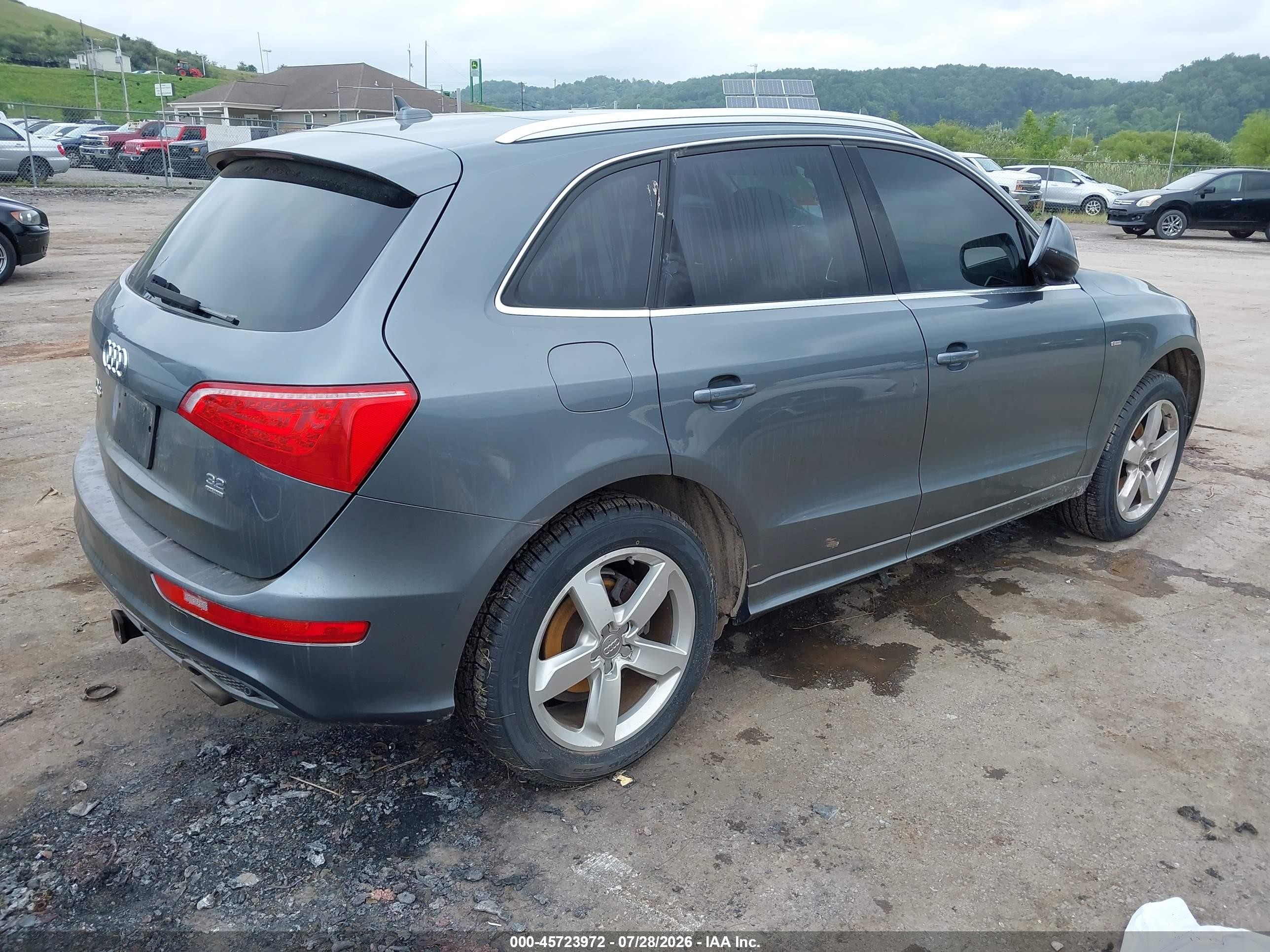 2012 Audi Q5 3.2 Premium Plus Gray vin: WA1DKAFP2CA047867