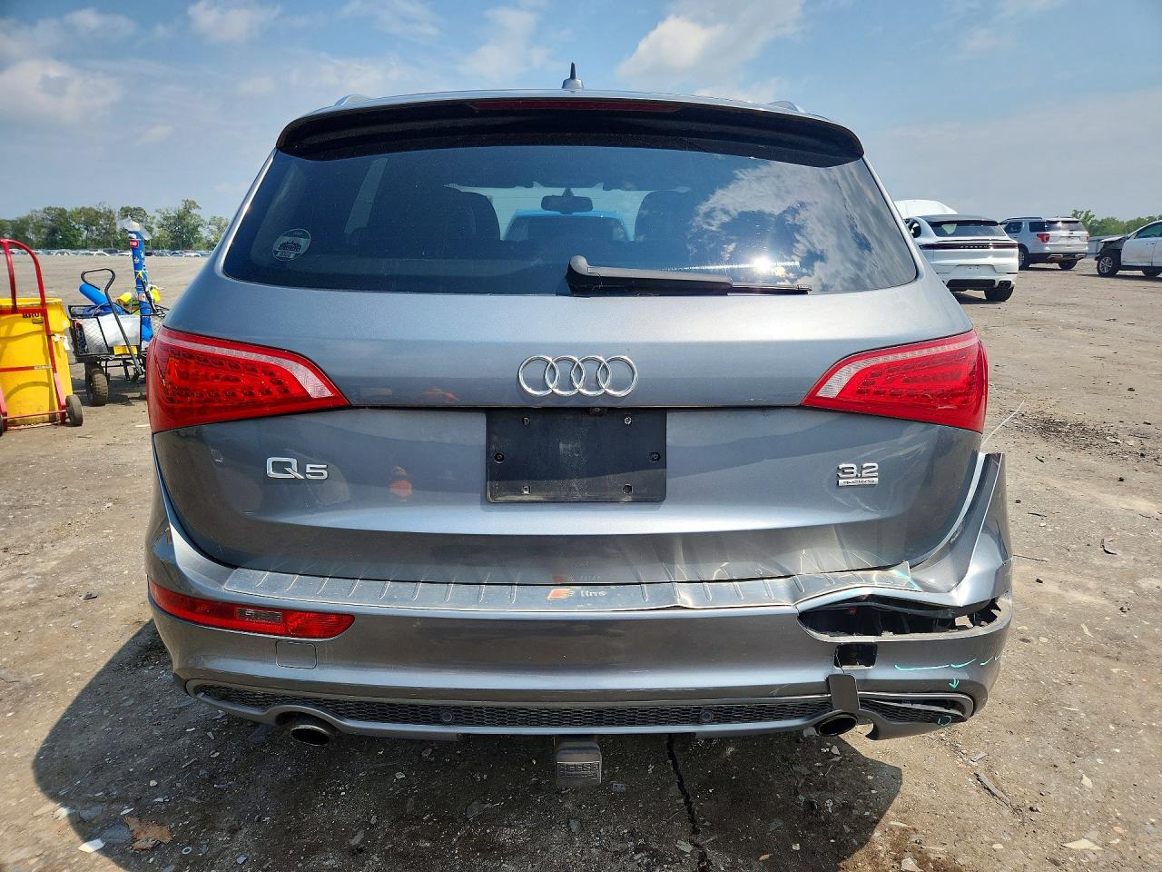 2012 Audi Q5 Premium Plus Gray vin: WA1DKAFP2CA113124