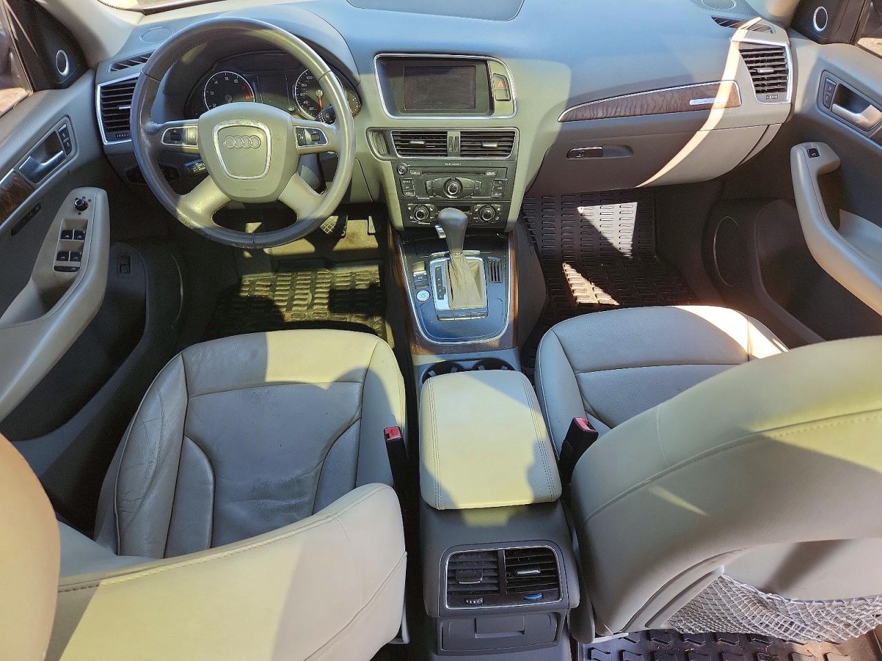 2012 Audi Q5 Premium Plus Серый vin: WA1DKAFP2CA131302