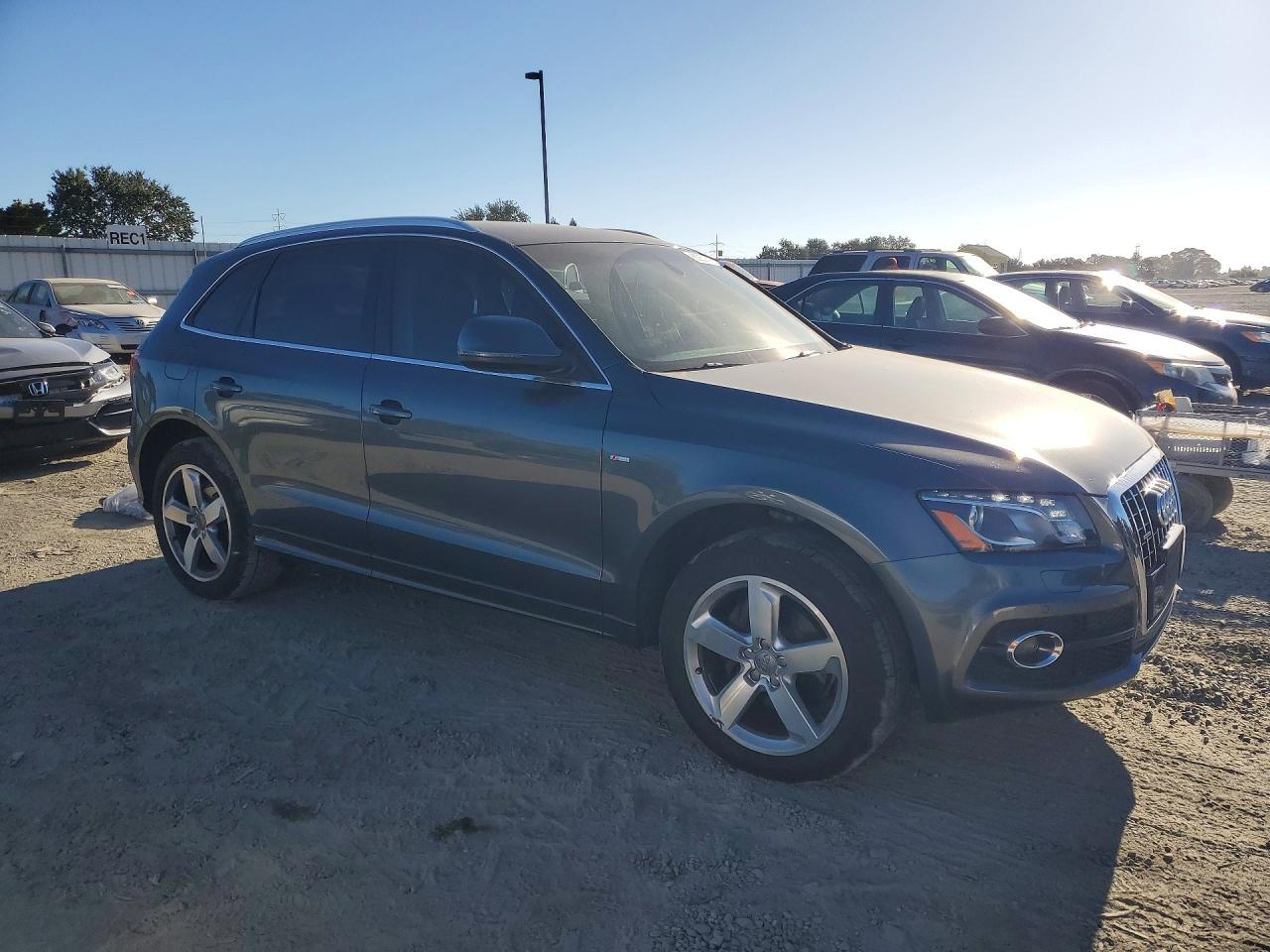 2012 Audi Q5 Premium Plus Gray vin: WA1DKAFP4CA087626