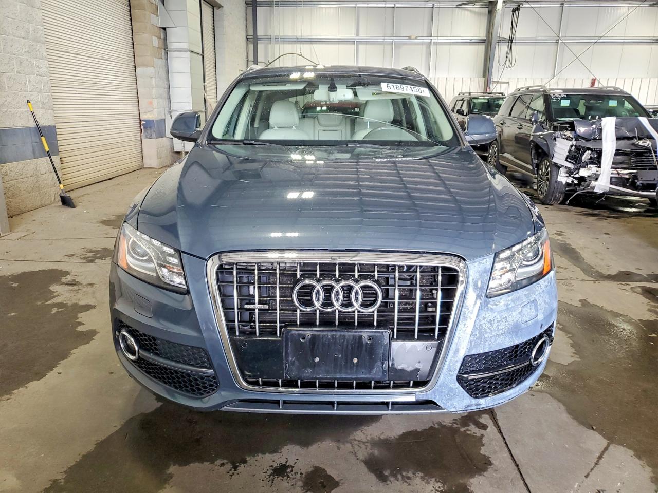2011 Audi Q5 Premium Plus Gray vin: WA1DKAFP5BA109552