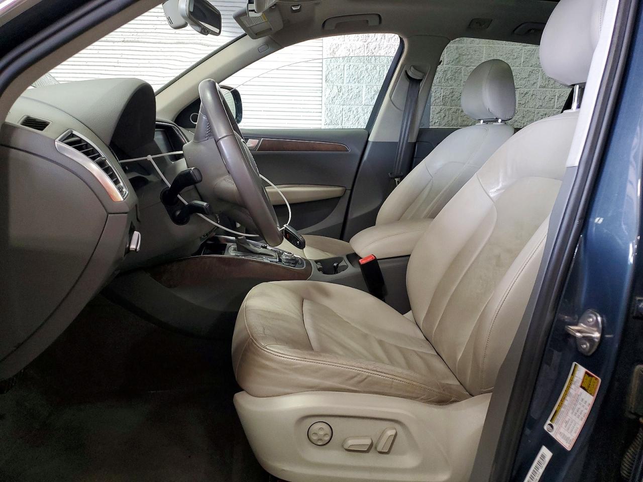 2011 Audi Q5 Premium Plus Gray vin: WA1DKAFP5BA109552
