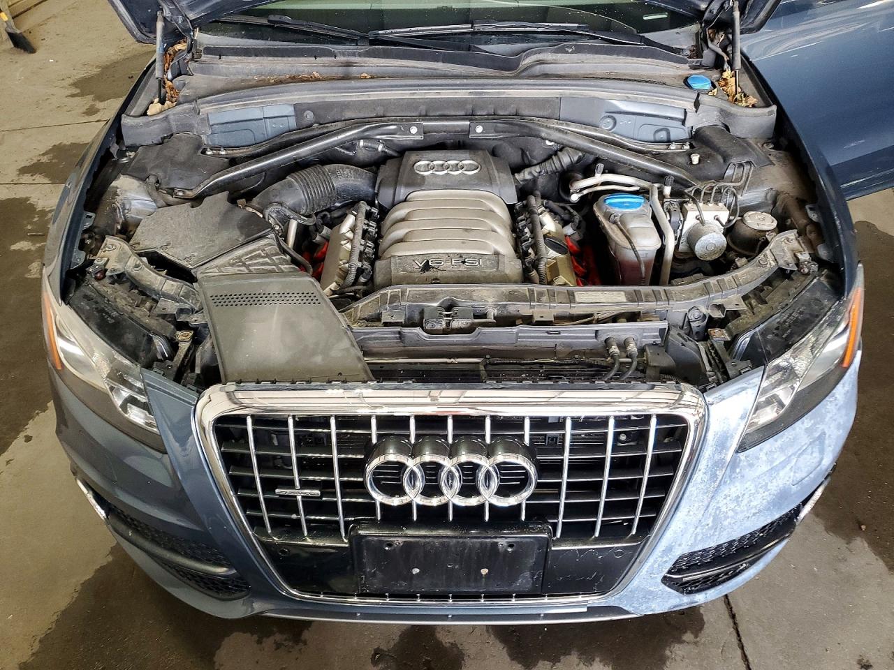 2011 Audi Q5 Premium Plus Gray vin: WA1DKAFP5BA109552