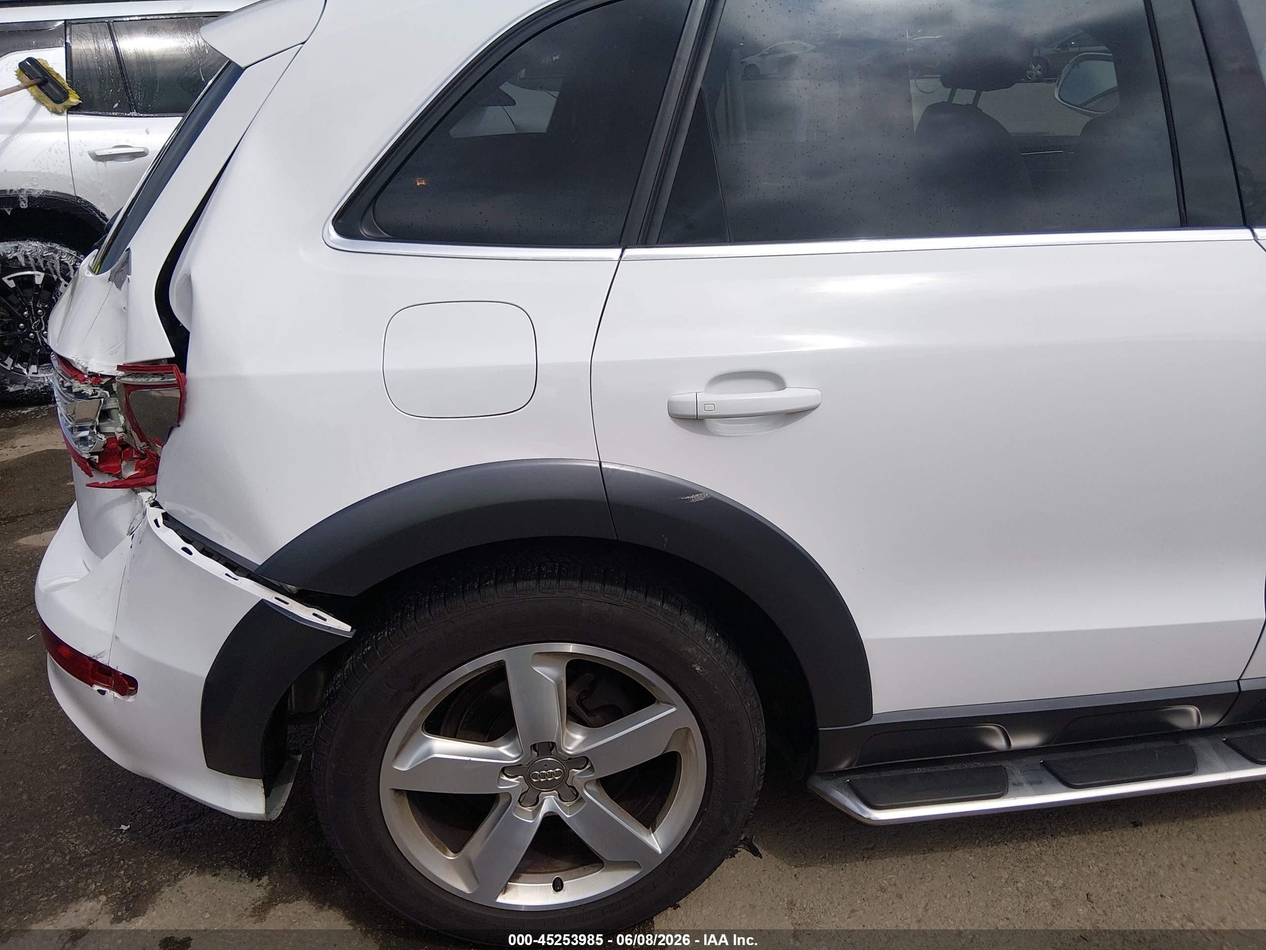 2012 Audi Q5 3.2 Premium Plus White vin: WA1DKAFP5CA060838