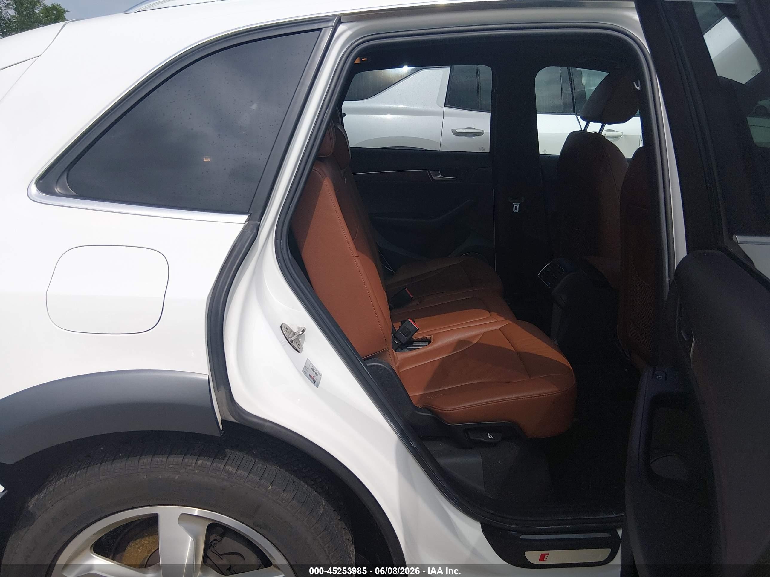 2012 Audi Q5 3.2 Premium Plus White vin: WA1DKAFP5CA060838