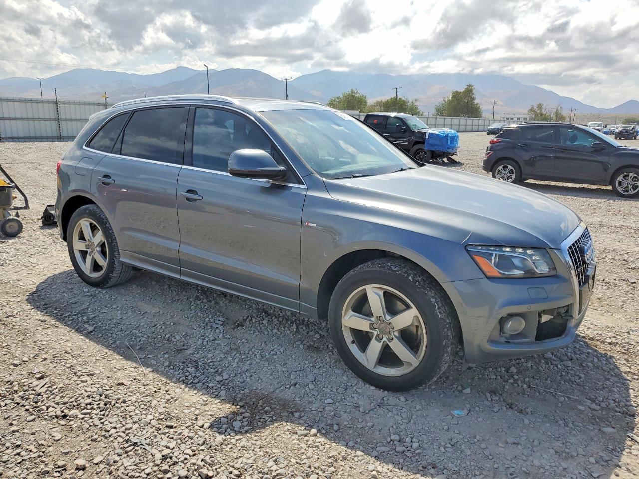 2012 Audi Q5 Premium Plus Gray vin: WA1DKAFP5CA065036