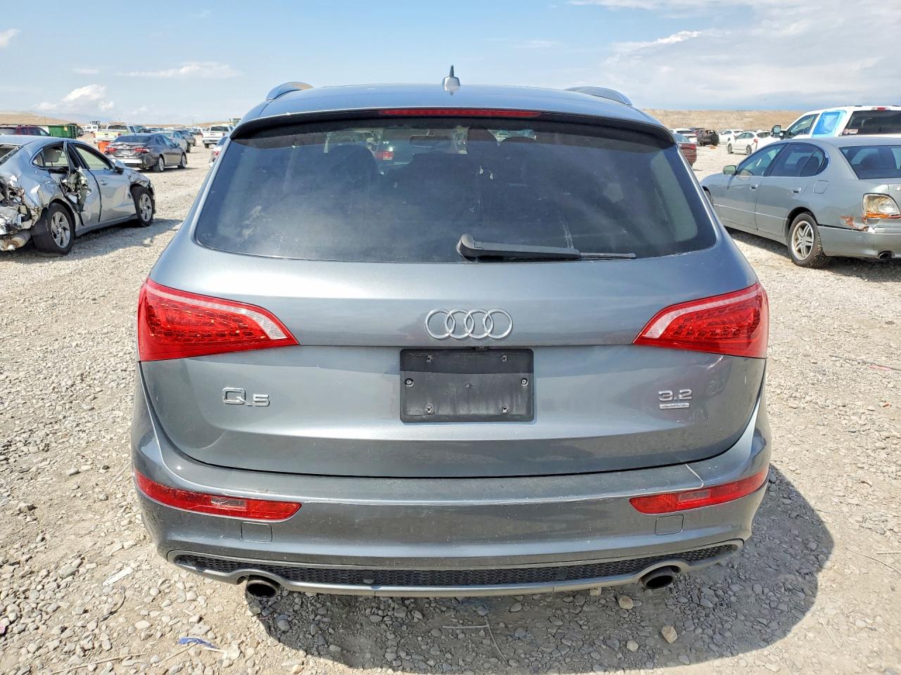 2012 Audi Q5 Premium Plus Gray vin: WA1DKAFP5CA065036