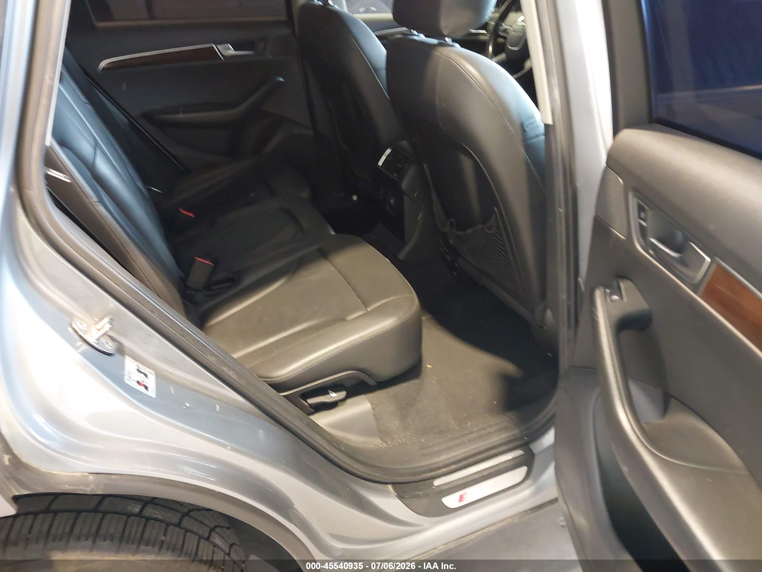 2011 Audi Q5 3.2 Premium Plus Silver vin: WA1DKAFP6BA001330