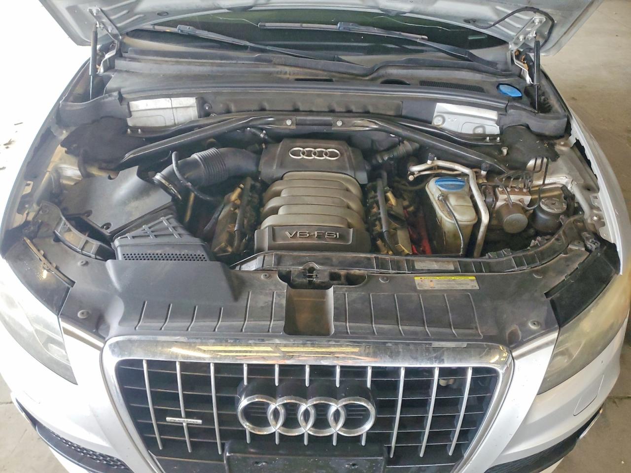 2011 Audi Q5 Premium Plus Gray vin: WA1DKAFP6BA037955